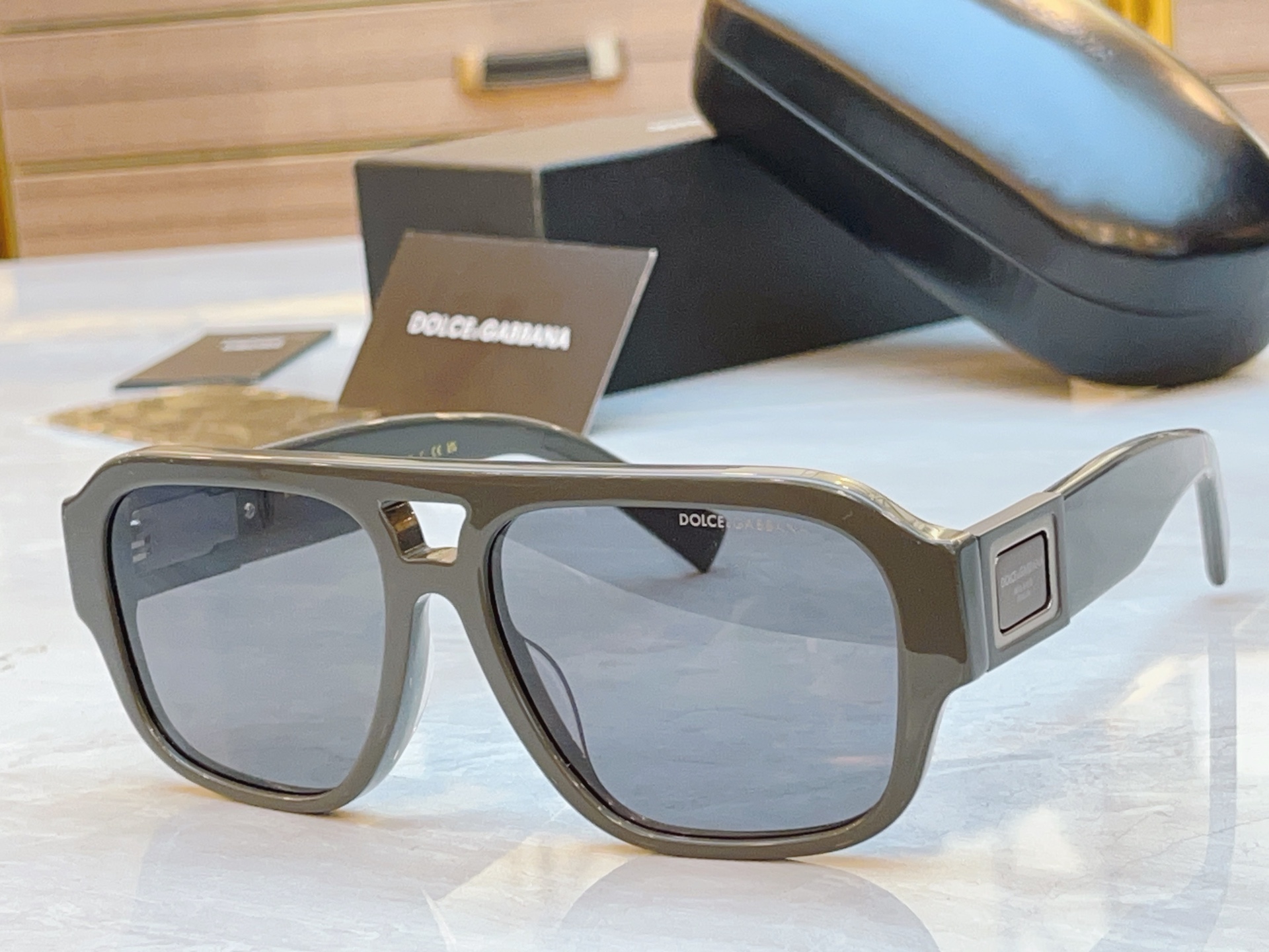 ，【DOLCE & GABBAN*】D*G新款太阳镜，MODEL：DG4506，SIZE：58口16-1