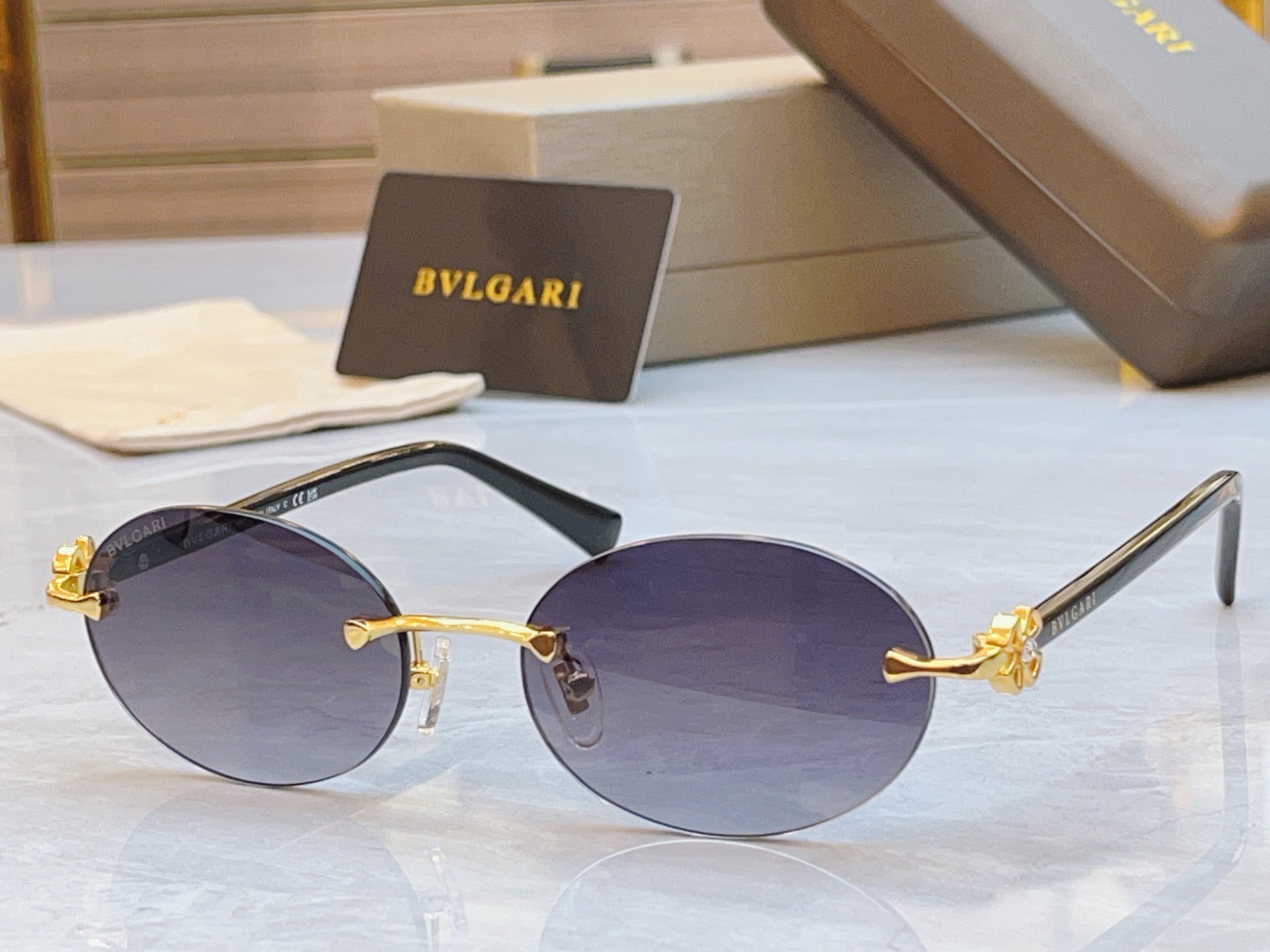 ，【BVLGA*】宝格*丽新款太阳镜，
MODEL：BV6191-B-D，SIZE：56口18-140