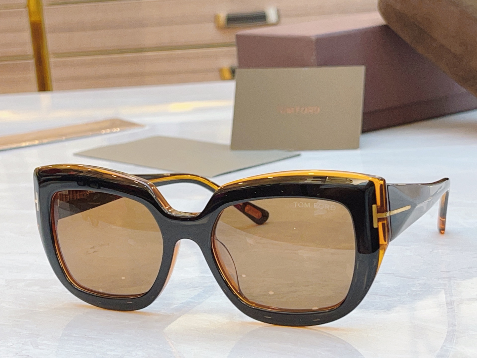 ，【TOM FOR*】汤姆*福特新款太阳镜🕶️，MODEL：FT1192，SIZE：53口19-140