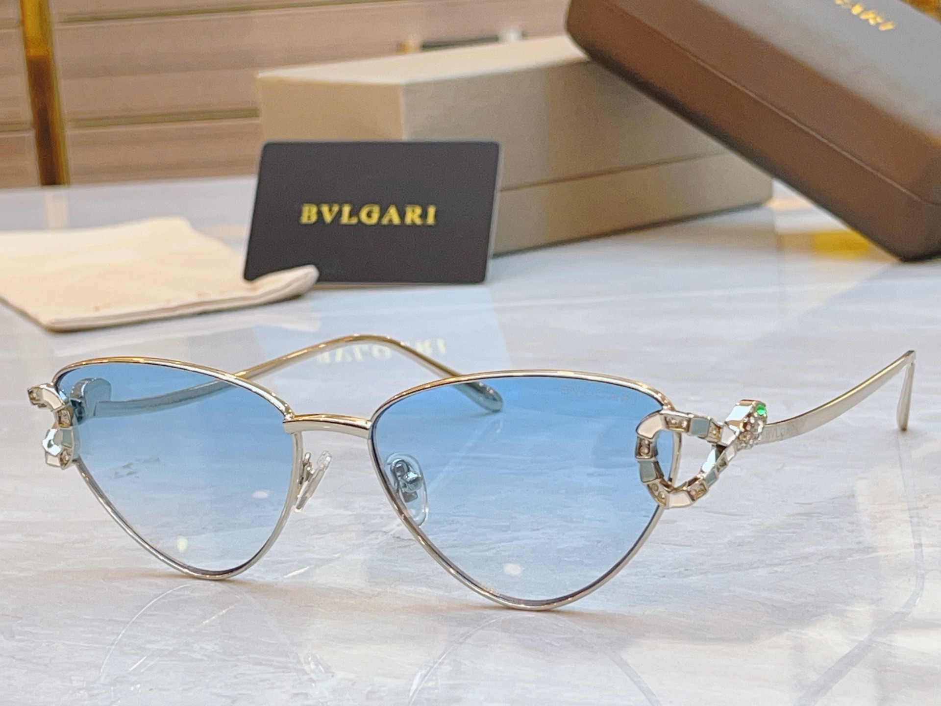 ，【BVLGA*】宝格*丽新款太阳镜，
MODEL：BV41606U，SIZE：58口16-145