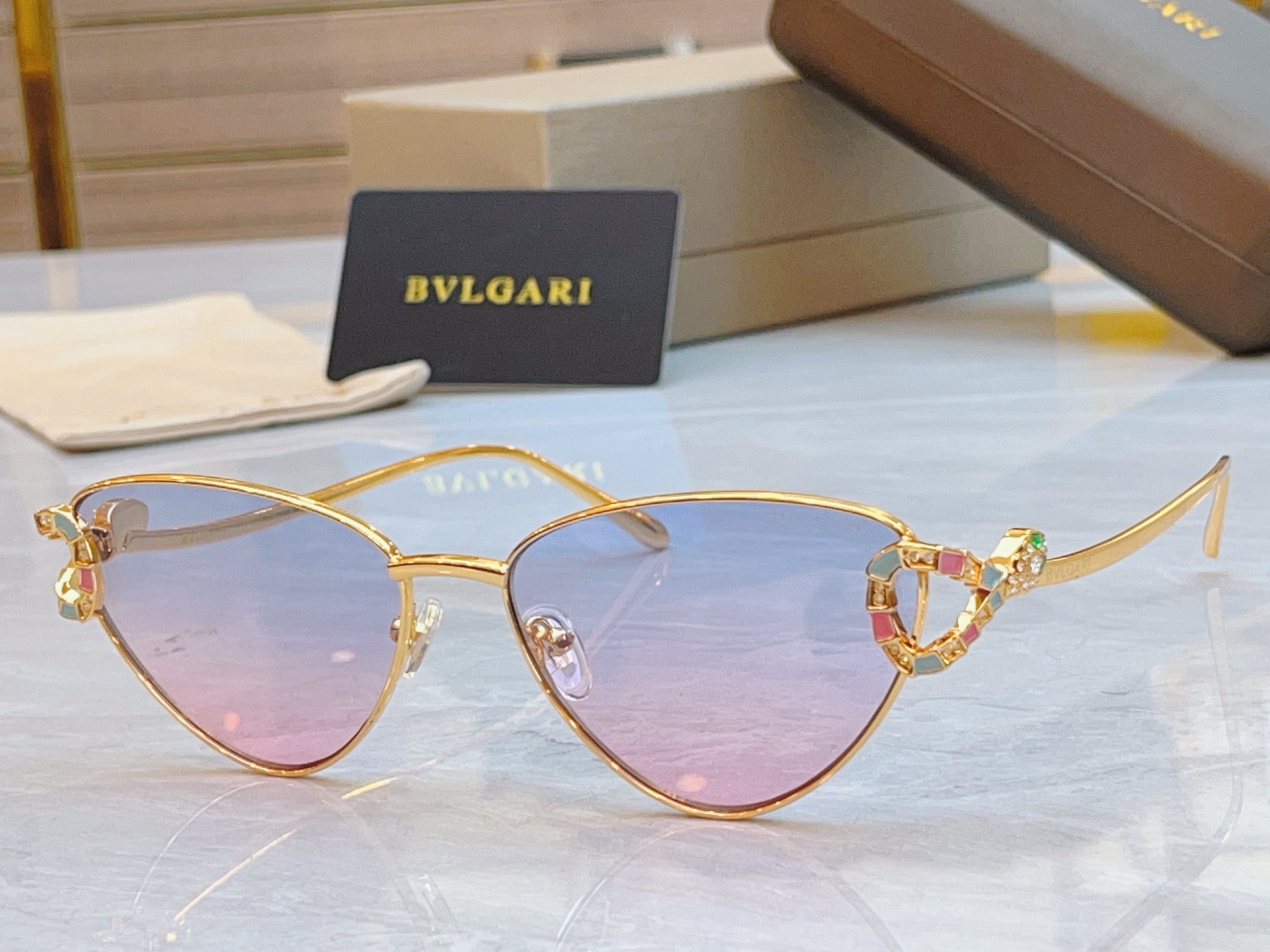 ，【BVLGA*】宝格*丽新款太阳镜，
MODEL：BV41606U，SIZE：58口16-145