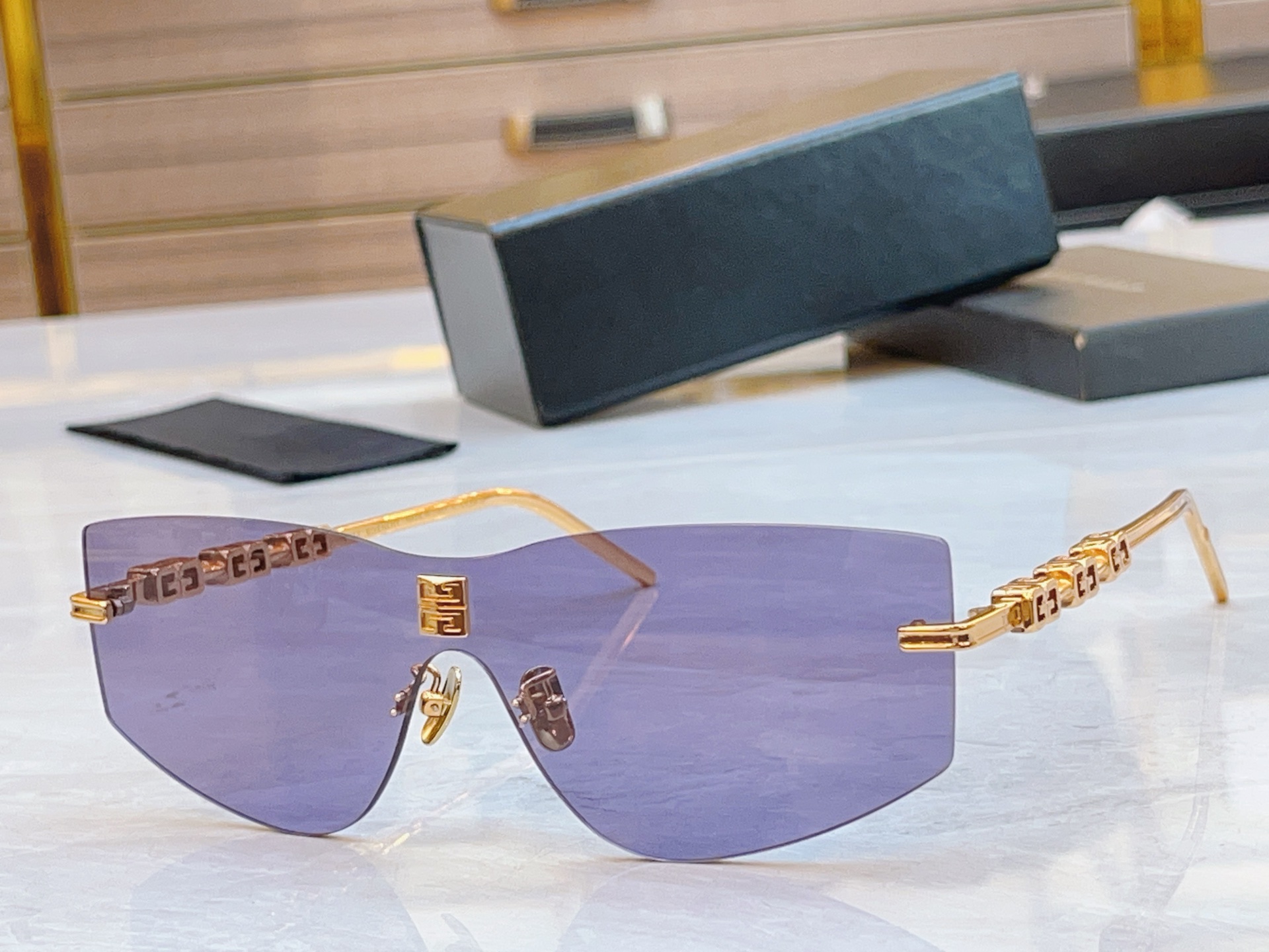 NO:373247,,【GIVENCH*】Given new sunglasses, MODELGV40043U, SIZE140 0-145 glasses, sunglasses, sunglasses, glasses, given, given, given19860909,【GIVENCH*】纪梵*希新款太阳镜,MODELGV40043U,SIZE140口0-145眼镜墨镜太阳镜,眼镜,givenchy,givenchy,glasses