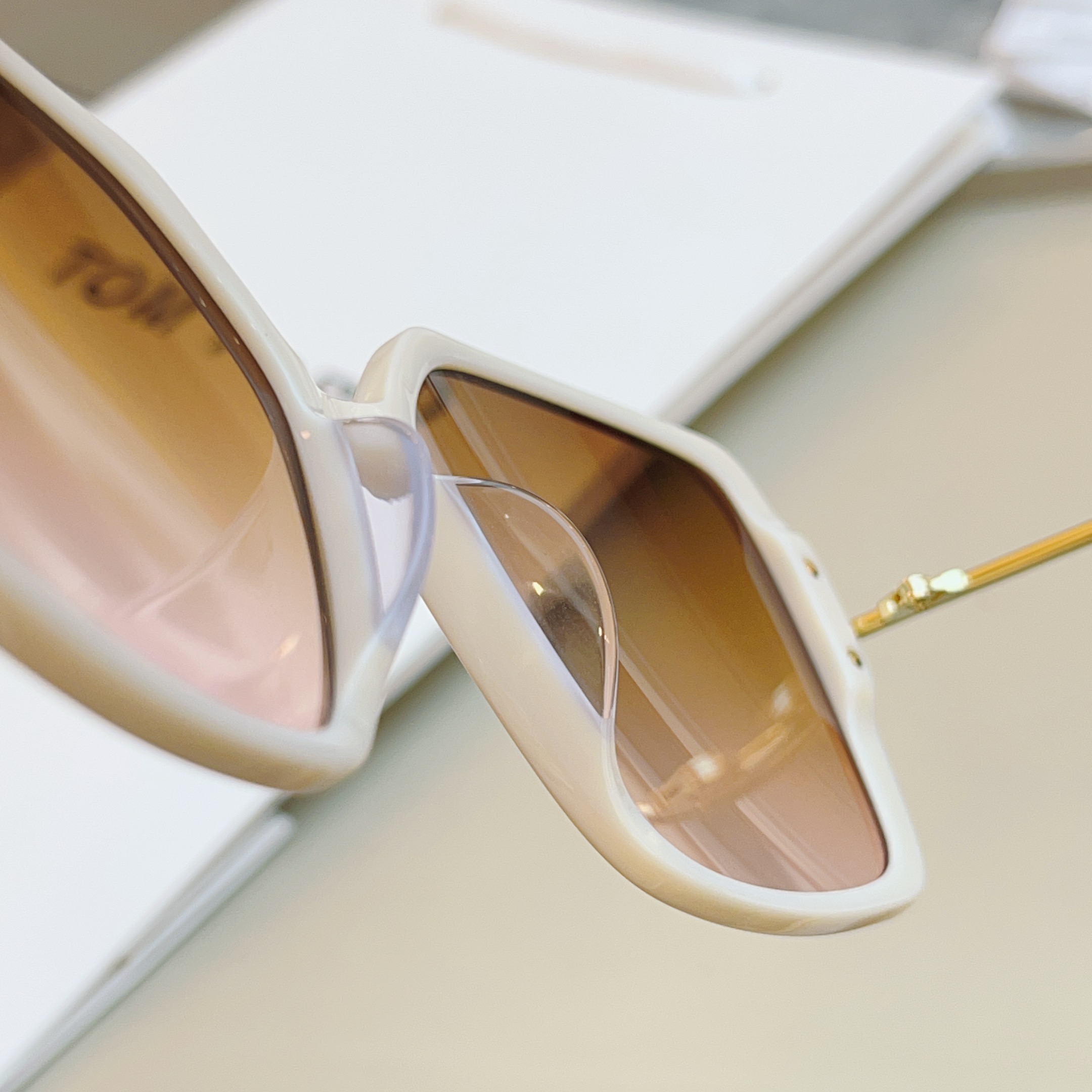 ，【TOM FOR*】汤姆*福特新款太阳镜 高版本✨，MODEL：TF1039，SIZE：59口15-1