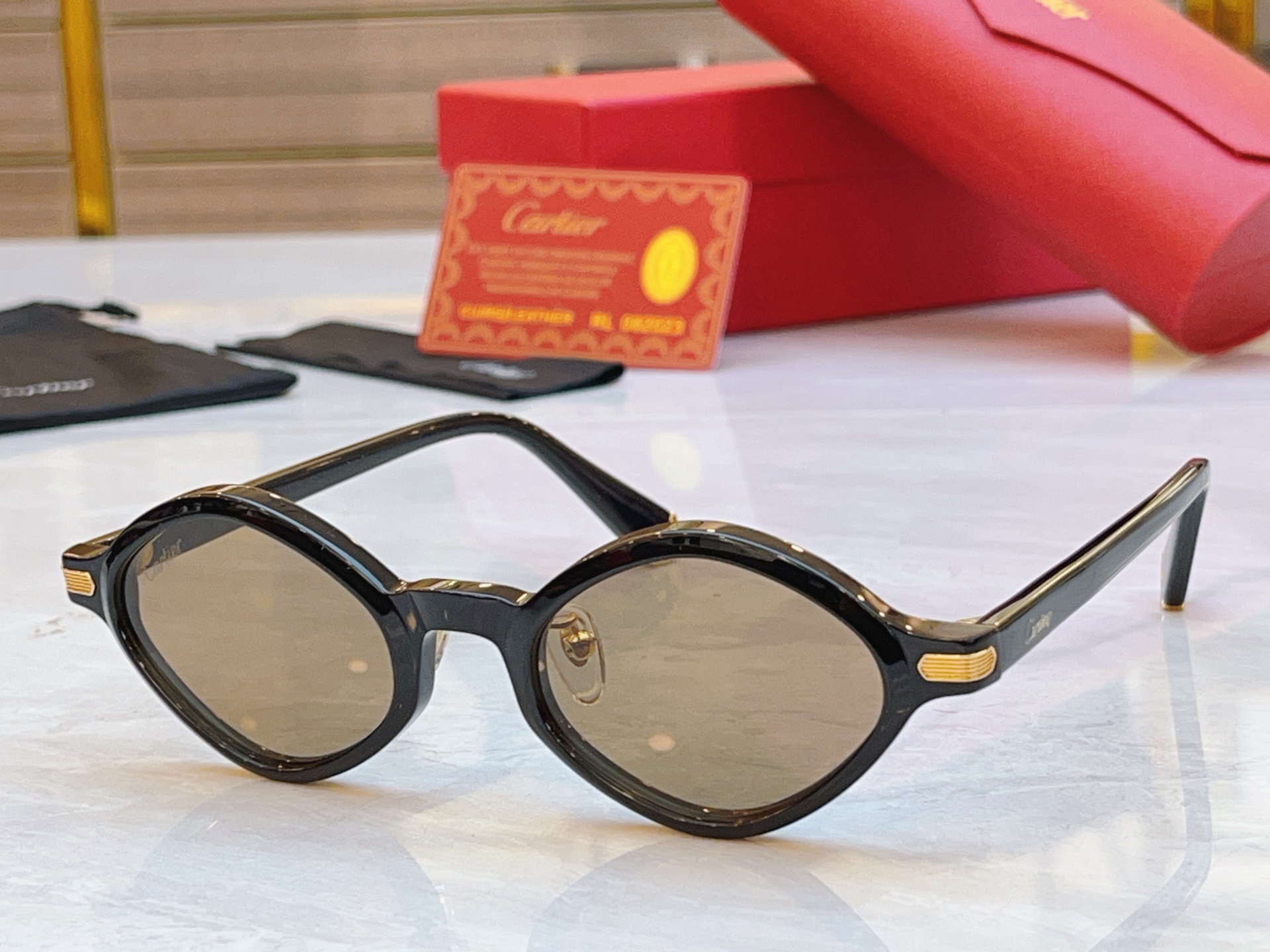 ，【CARTIE*】卡地*亚新款太阳镜，CT0540S，size48口21-145