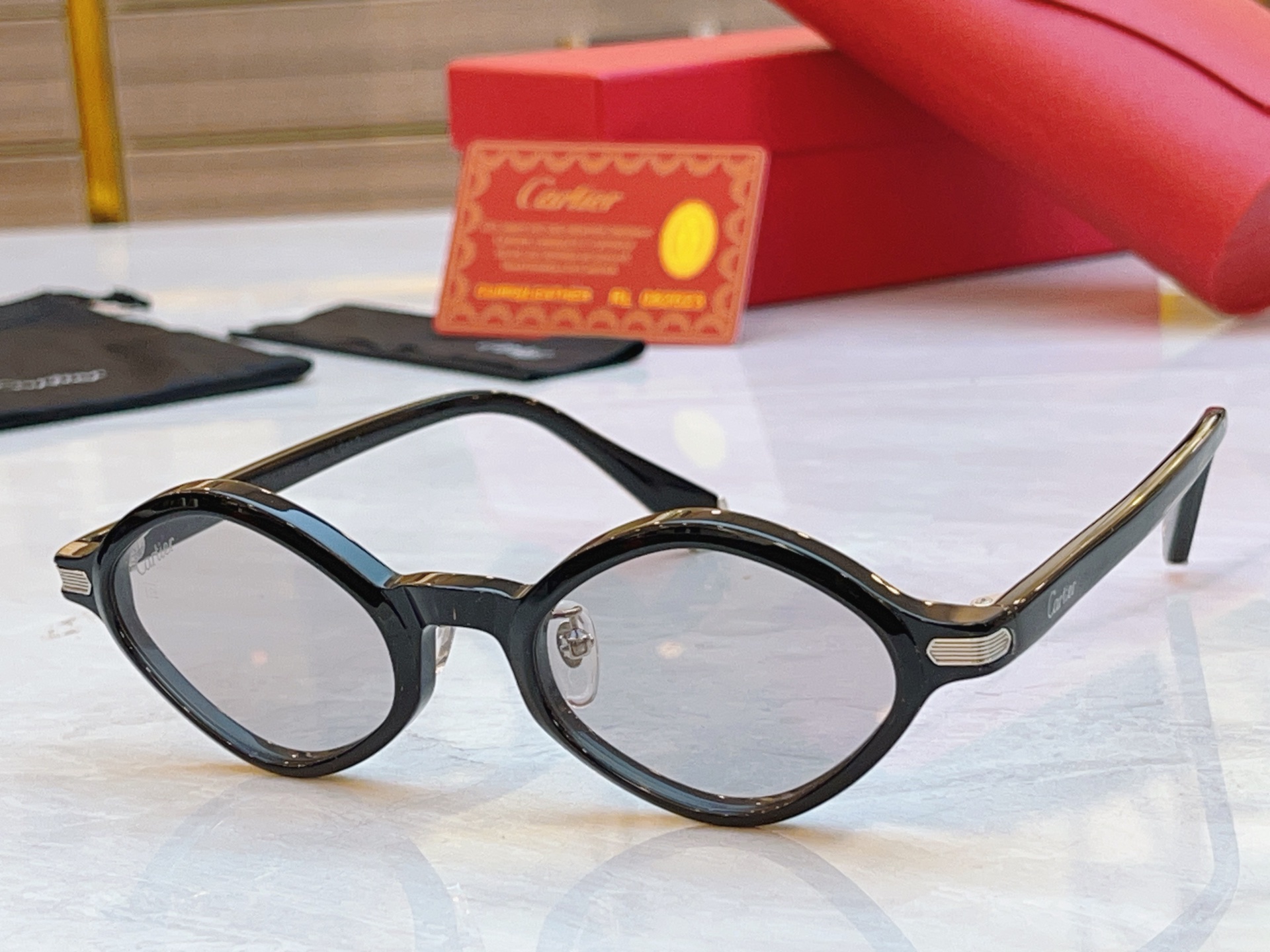 ，【CARTIE*】卡地*亚新款太阳镜，CT0540S，size48口21-145