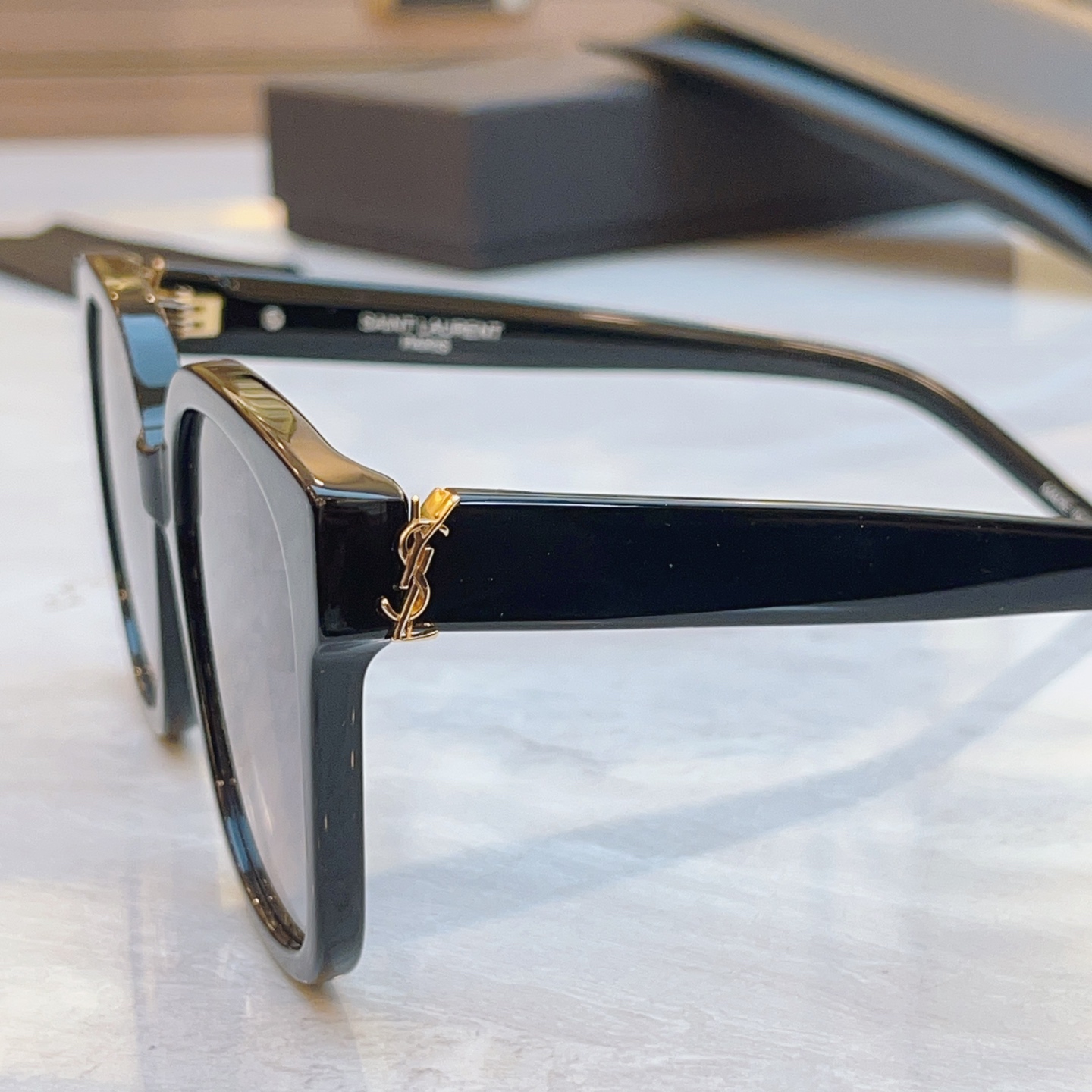 ，【SAINT LAUREN*】圣罗*兰新款眼镜架，MODEL：SL M105/F，SIZE：55口21