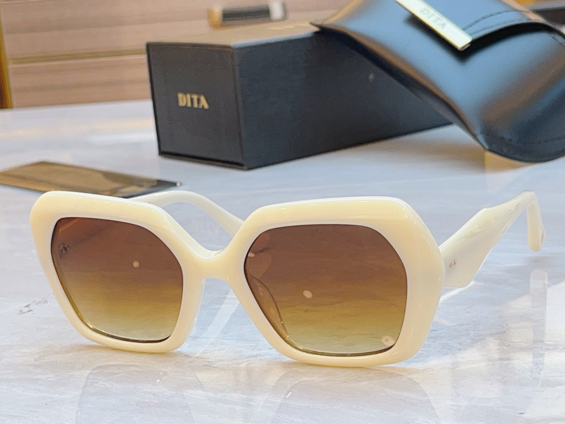 NO:373290,,【DIT*】Ti*ta new sunglasses, MODELDTS724, SIZE54-hole 21-145 glasses, sunglasses, sunglasses, glasses19860909,【DIT*】蒂*塔新款太阳镜,MODELDTS724,SIZE54口21-145眼镜墨镜太阳镜,眼镜,glasses