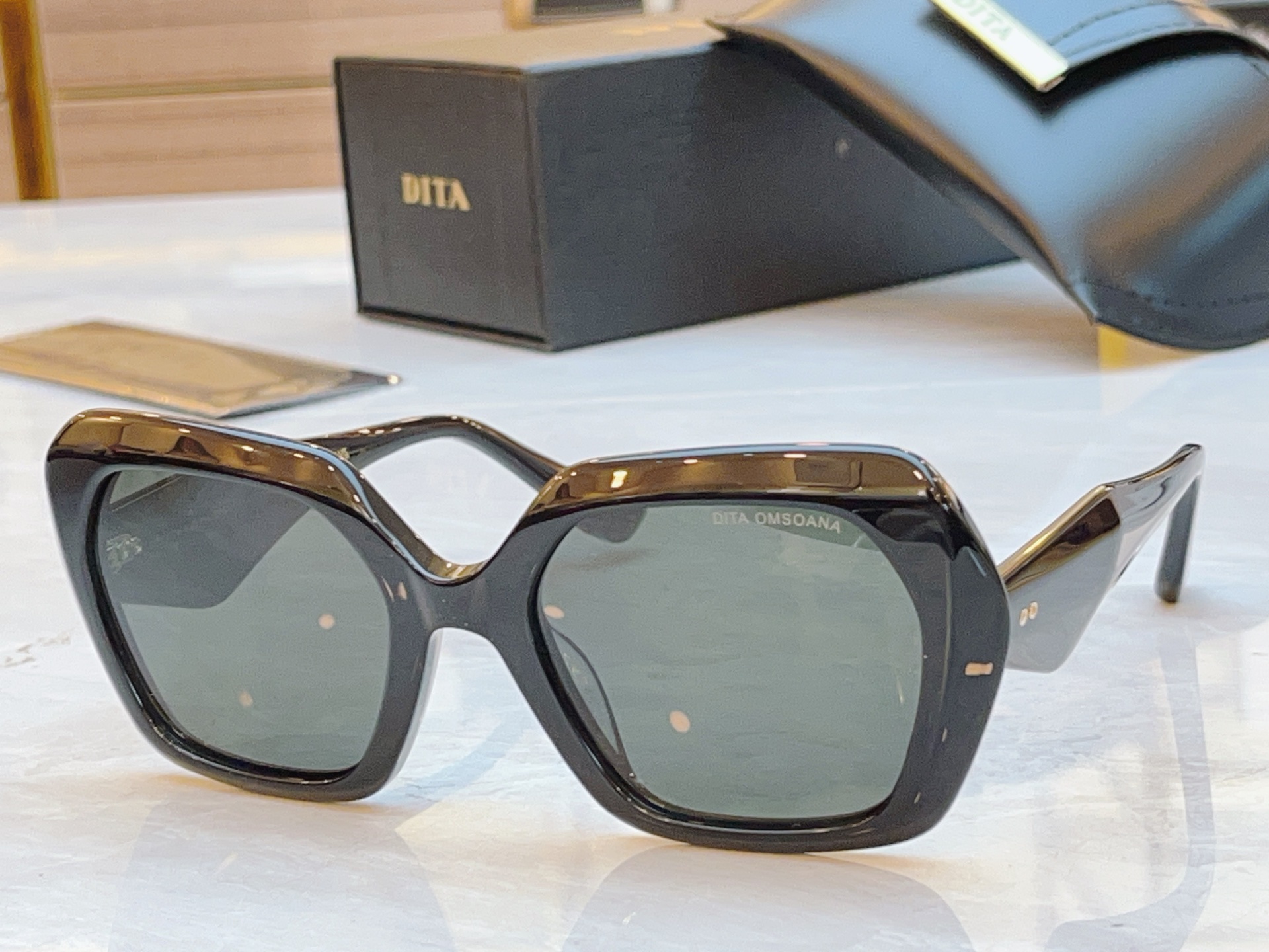 ，【DIT*】蒂*塔新款太阳镜，MODEL：DTS724，SIZE：54口21-145