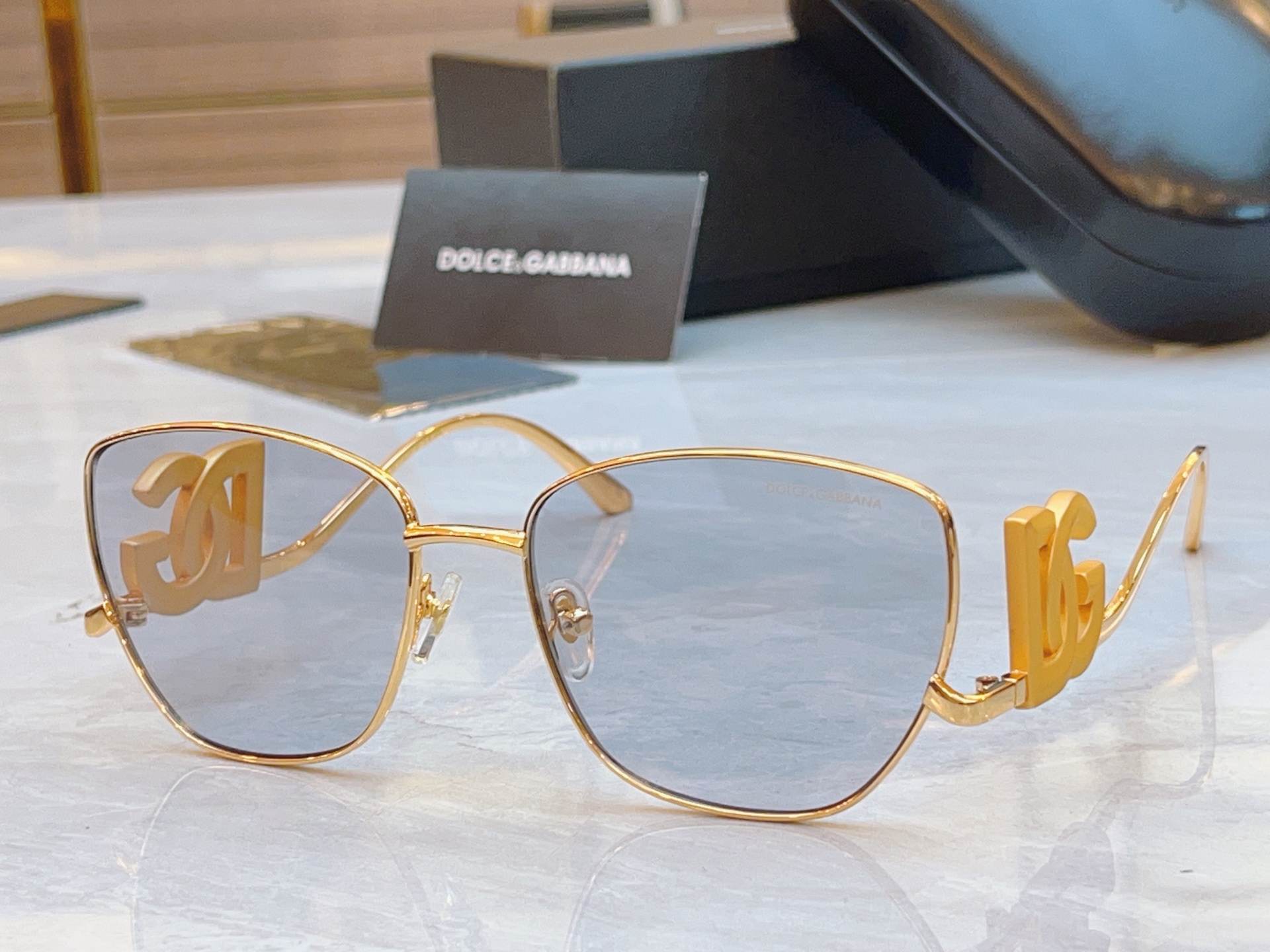 ，【DOLCE & GABBAN*】D*G新款太阳镜，MODEL：DG1498LB，SIZE：58口17