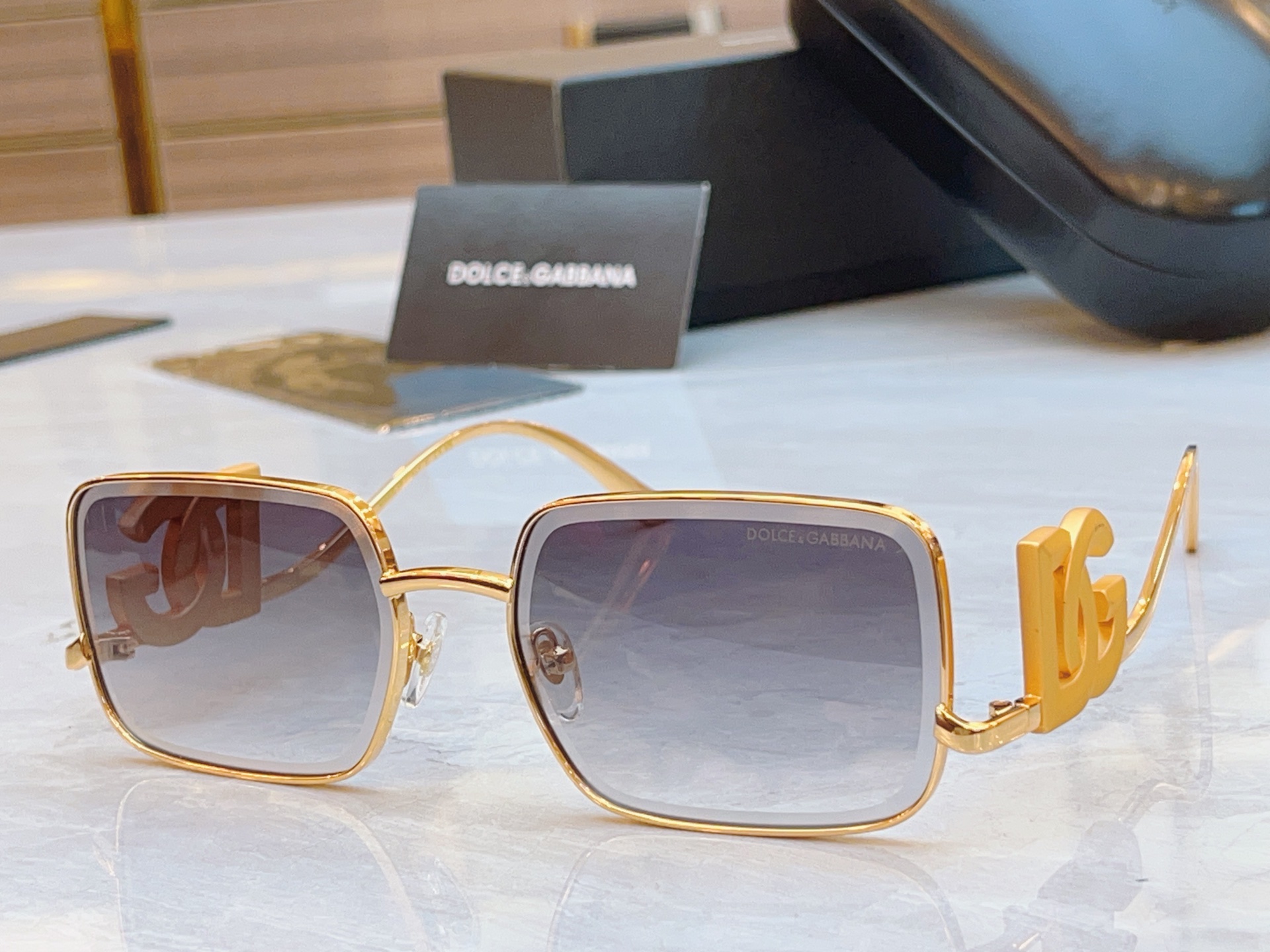 ，【DOLCE & GABBAN*】D*G新款太阳镜，MODEL：DG6695，SIZE：59口18-1