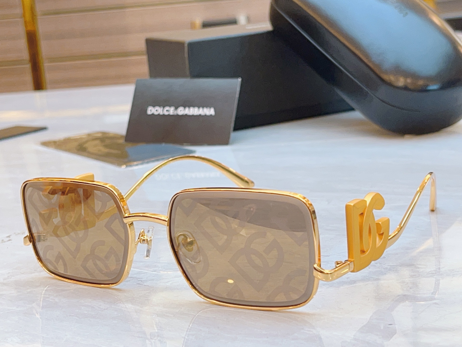 ，【DOLCE & GABBAN*】D*G新款太阳镜，MODEL：DG6695，SIZE：59口18-1