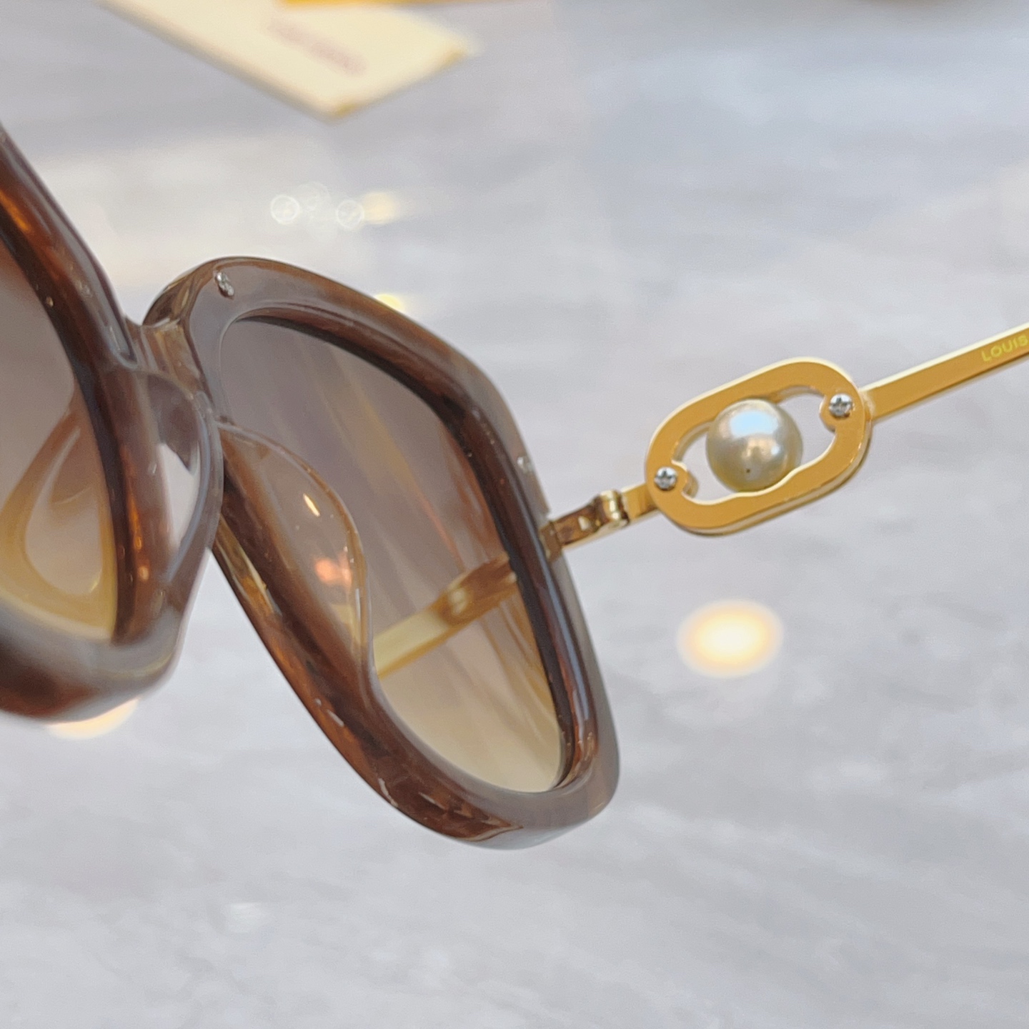 ，【LOUIS VUITTO*】路易*威登新款太阳镜，MODEL：Z1932E，SIZE：56口18-1