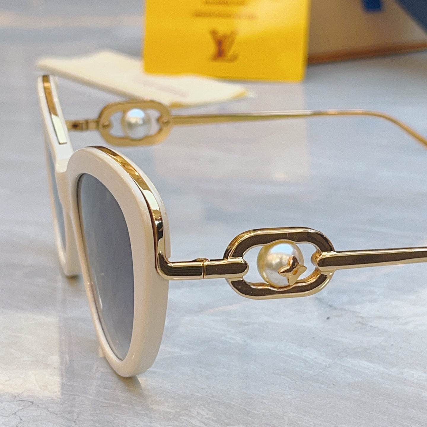 ，【LOUIS VUITTO*】路易*威登新款太阳镜，MODEL：Z1931E，SIZE：54口20-1