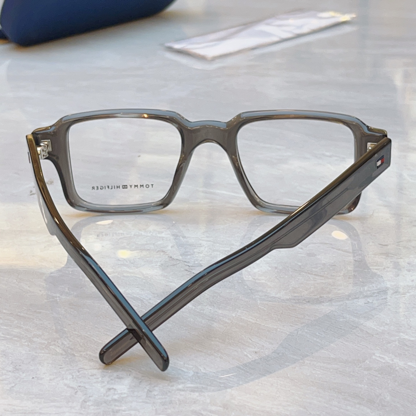 ，【TOMMY HILFIGE*】新款眼镜架
MODEL：TH2126，SIZE：54口18-145