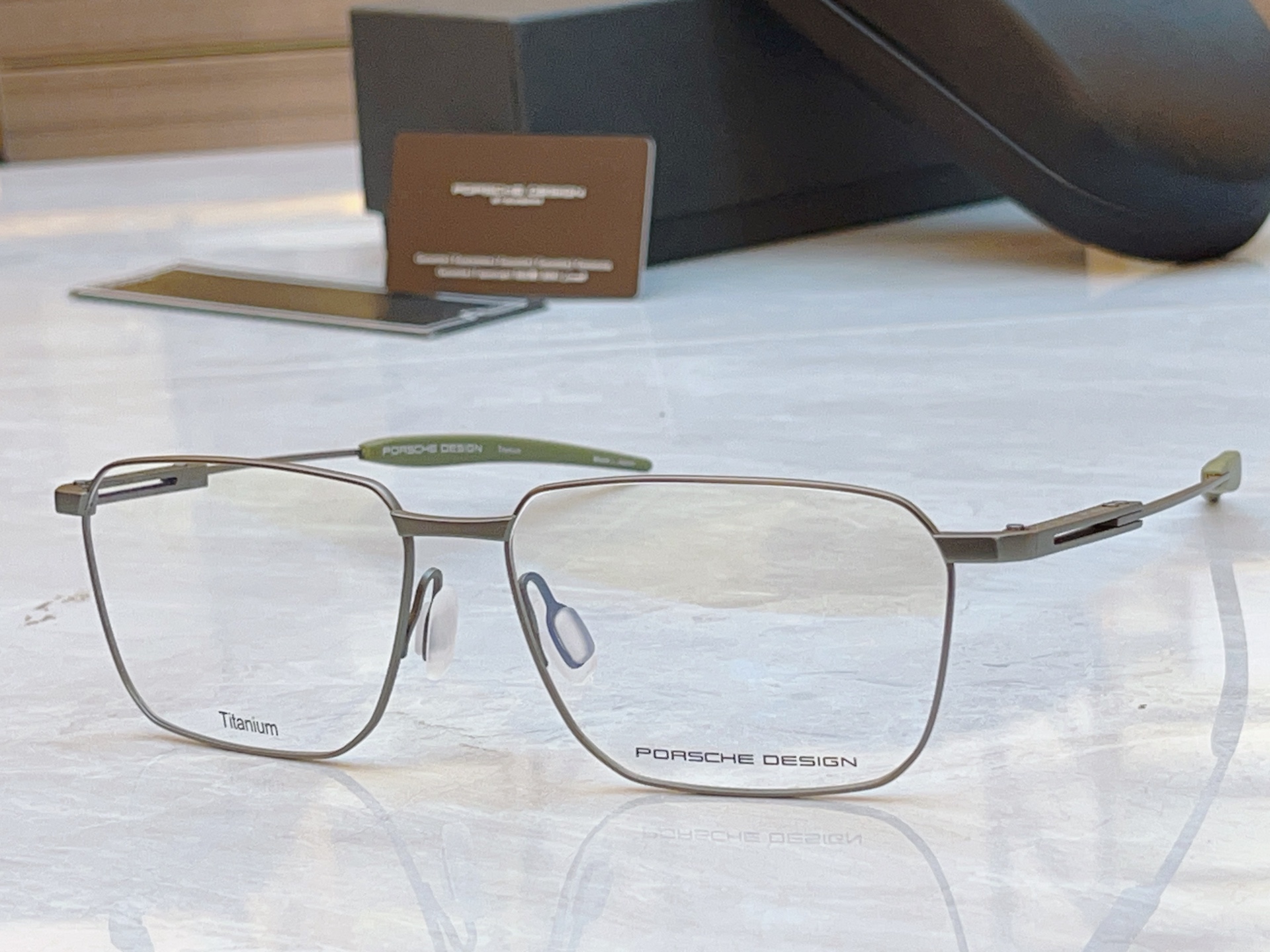 ，【PORSCHE DESIG*】保时*捷新款太阳镜，钛架 MODEL：，SIZE：57口15-144