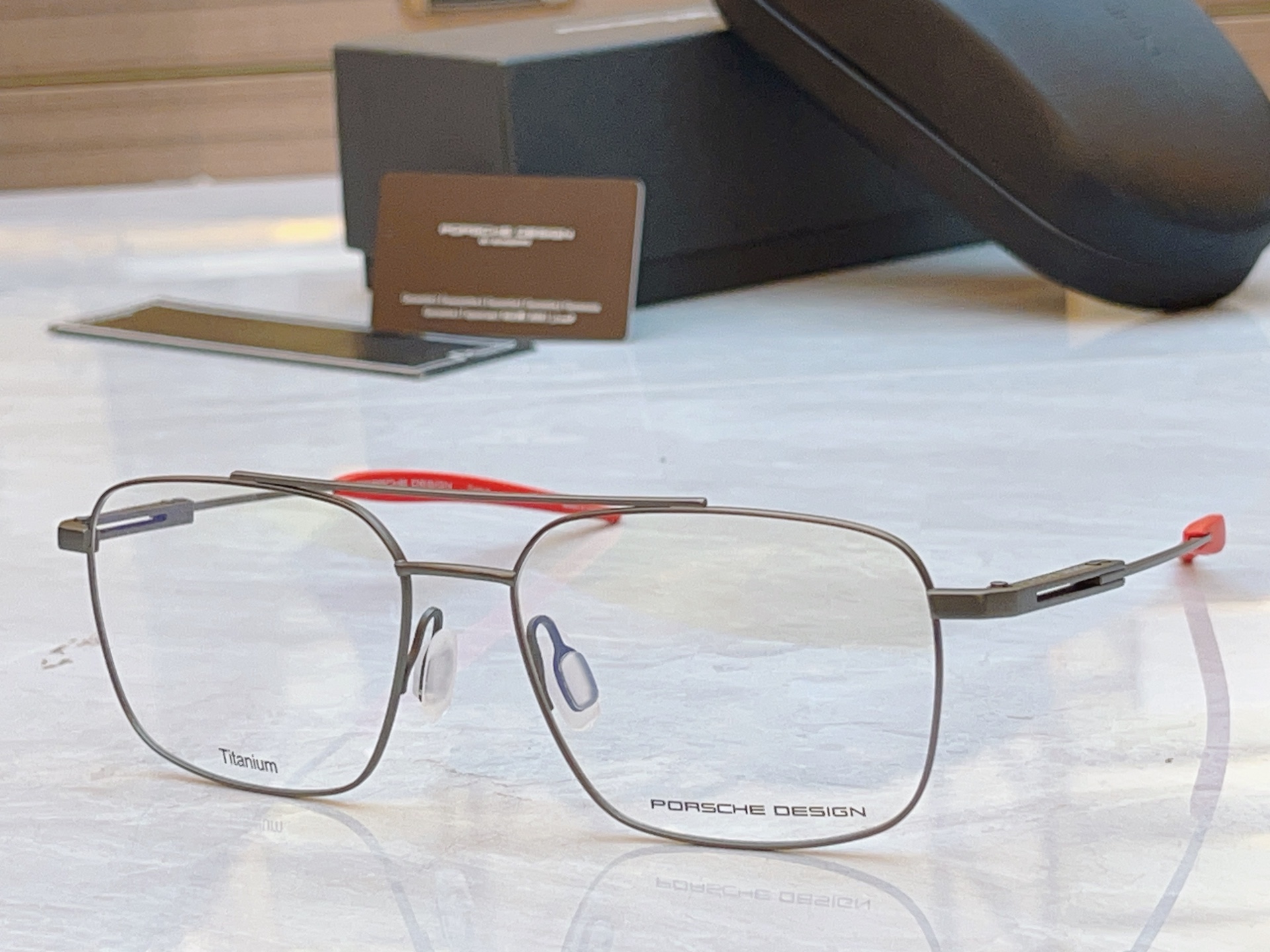 ，【PORSCHE DESIG*】保时*捷新款太阳镜，钛架 MODEL：，SIZE：58口18-150