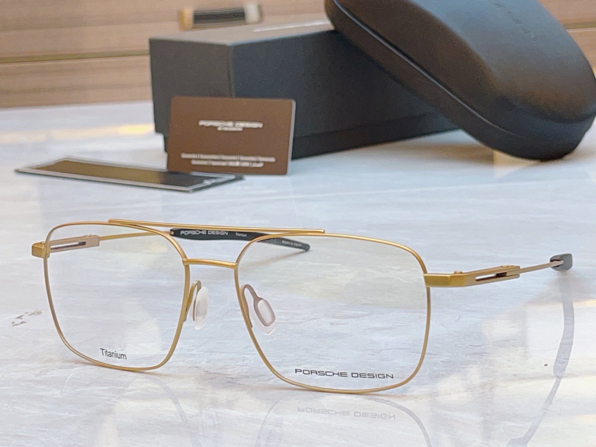 ，【PORSCHE DESIG*】保时*捷新款太阳镜，钛架 MODEL：，SIZE：58口18-150