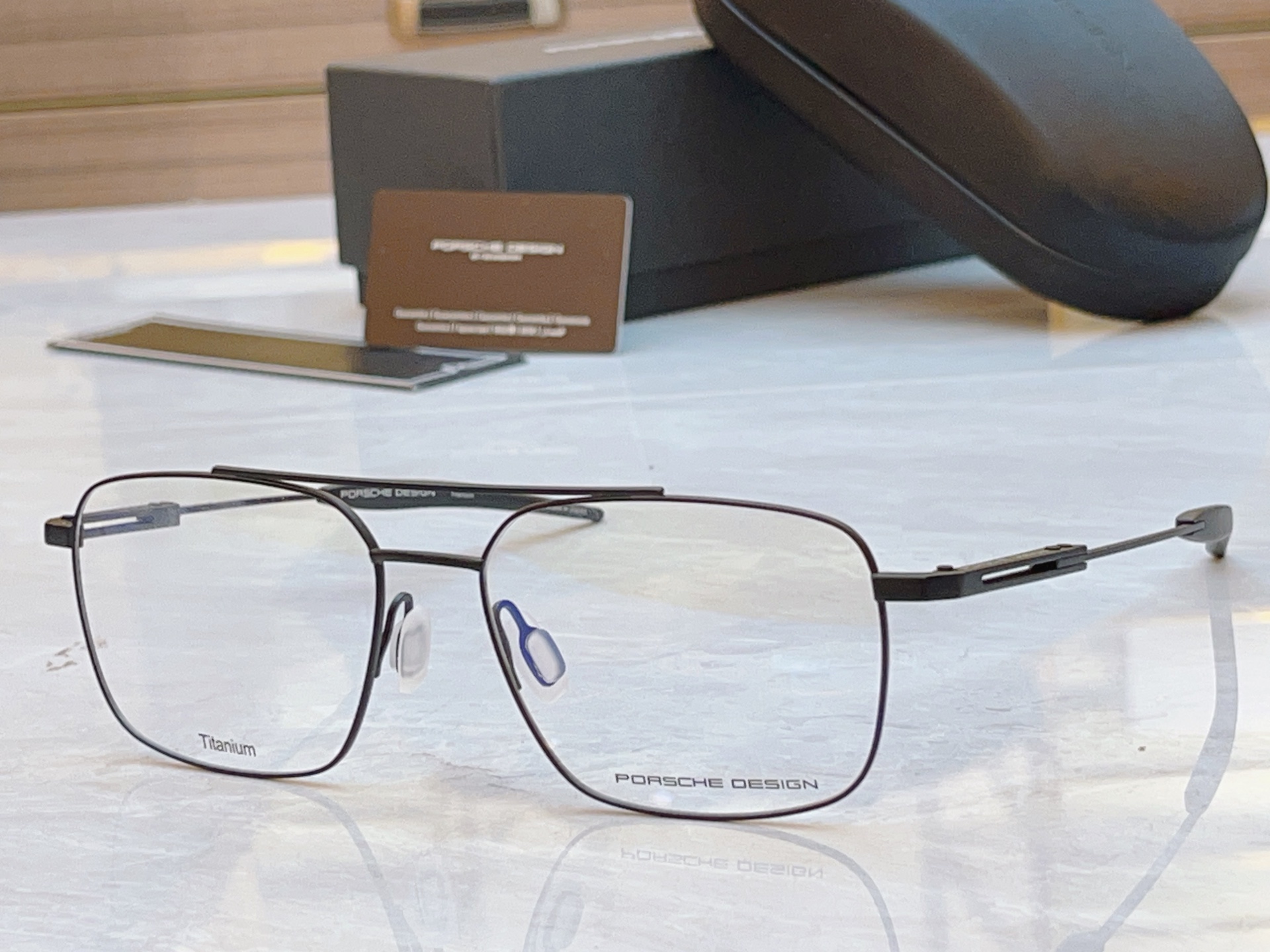 ，【PORSCHE DESIG*】保时*捷新款太阳镜，钛架 MODEL：，SIZE：58口18-150