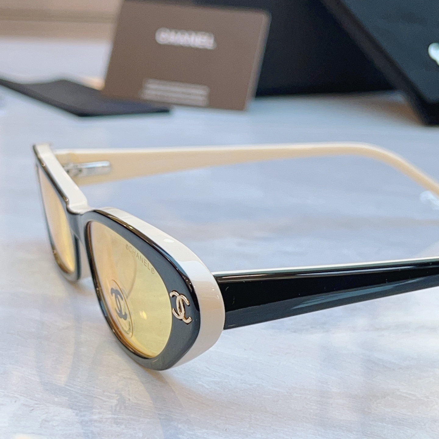 ，【CHAN*】香奈*儿新款太阳镜，
MODEL：CH3025，SIZE：52口17-140