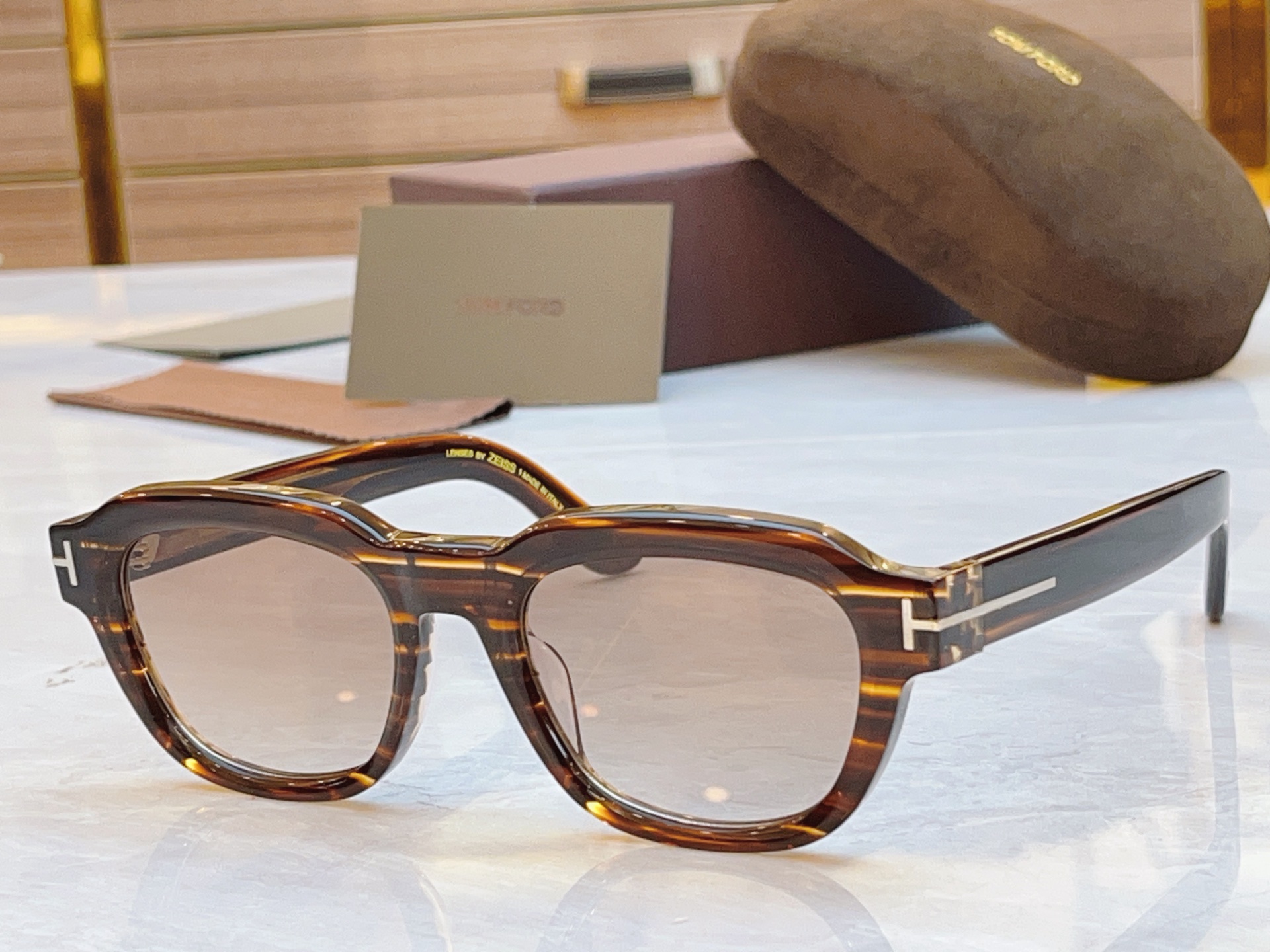 NO:373947,,【TOM FOR*】Tom Ford's new sunglasses, MODELTF1226, SIZE52-port 20-135 glasses sunglasses, glasses, tom ford, tom ford19860909,【TOM FOR*】汤姆*福特新款太阳镜,MODELTF1226,SIZE52口20-135眼镜墨镜太阳镜,眼镜,tom ford,tom ford,glasses