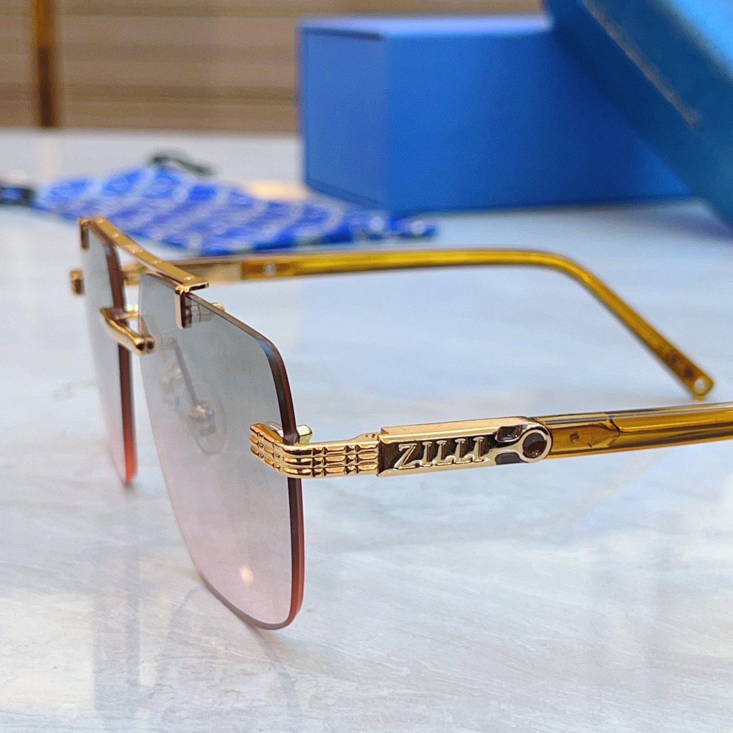 ，【ZEIZ*】蔡*司新款太阳镜，MODEL：ZI65071，SIZE：61口15-143