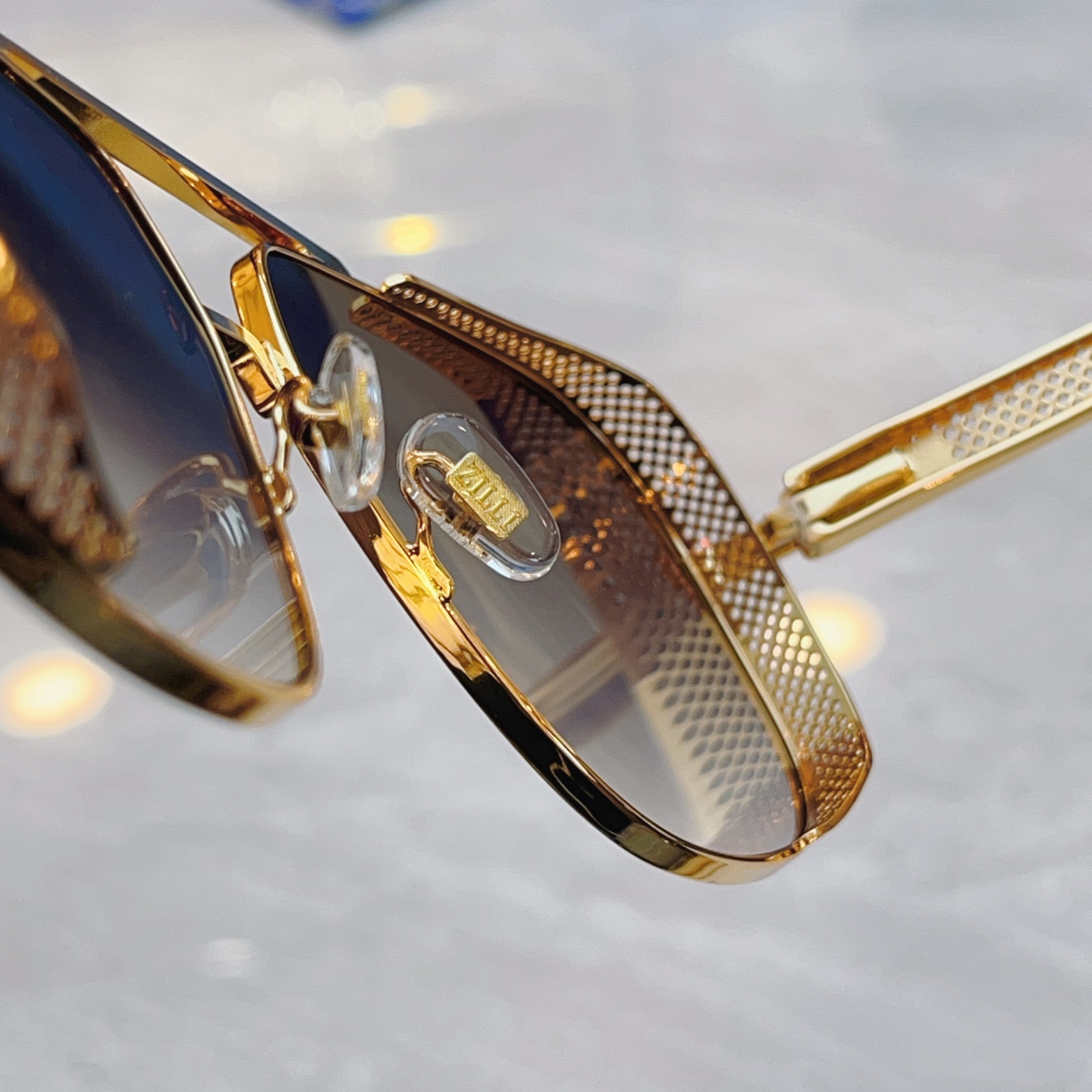 ，【ZEIZ*】蔡*司新款太阳镜，MODEL：ZI65063，SIZE：62口13-140