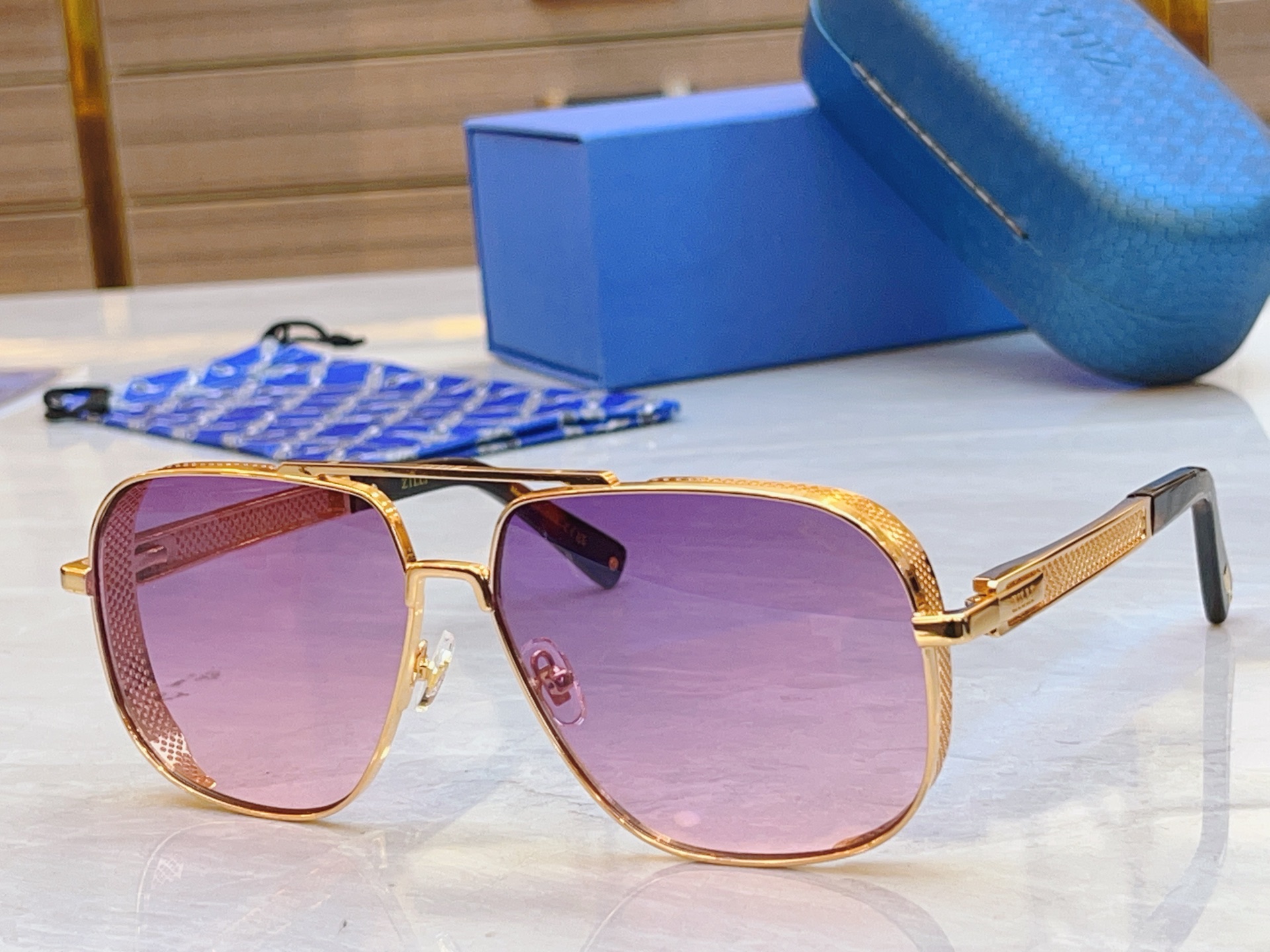 ，【ZEIZ*】蔡*司新款太阳镜，MODEL：ZI65063，SIZE：62口13-140