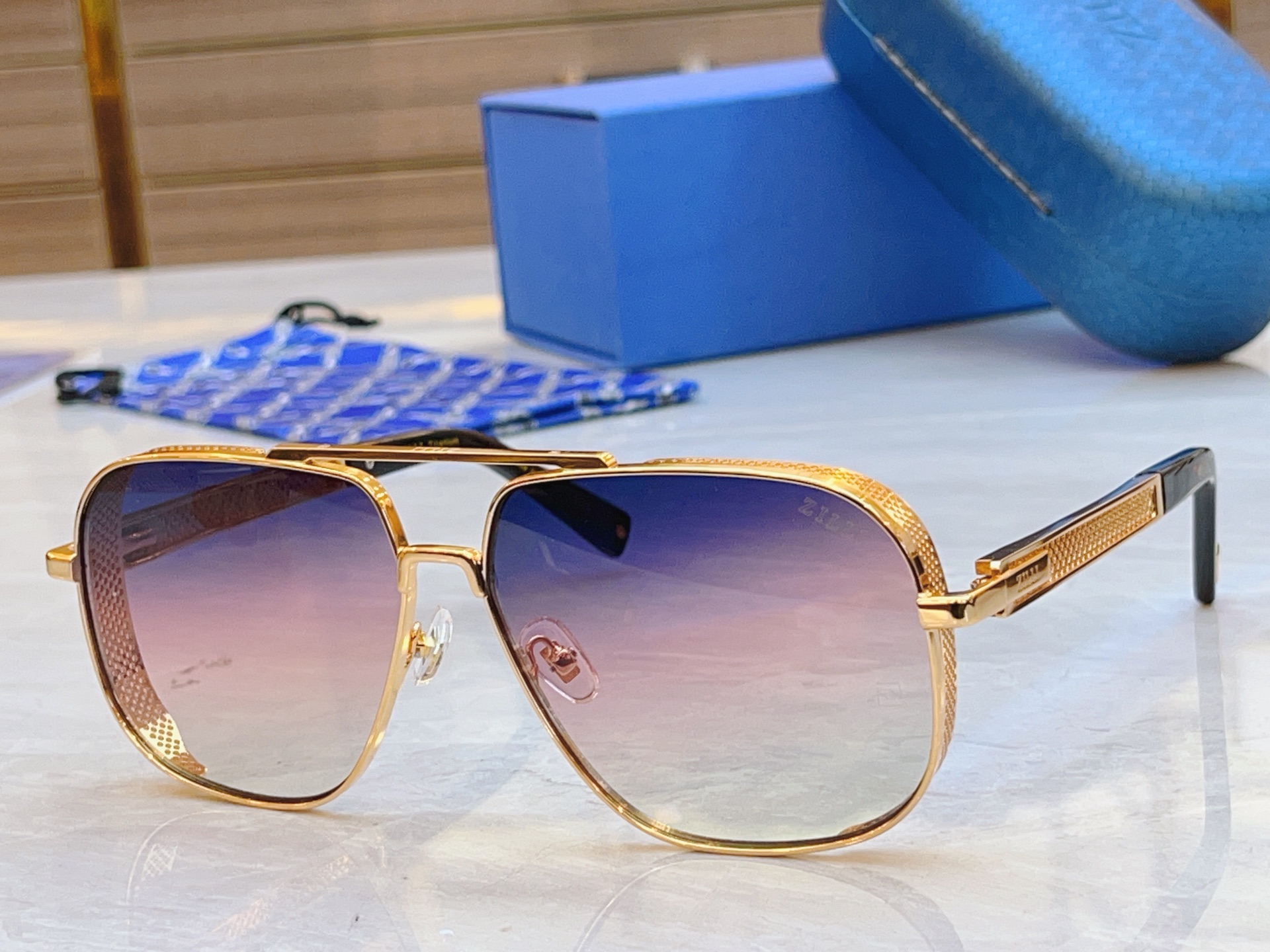 ，【ZEIZ*】蔡*司新款太阳镜，MODEL：ZI65063，SIZE：62口13-140