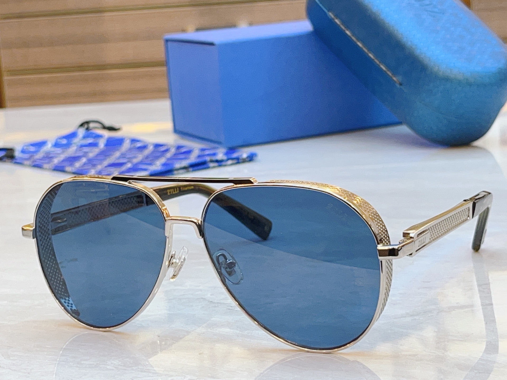 NO:373981,,【ZEIZ*】Cai*si’s new sunglasses, MODELZI80122, SIZE61 13-140 glasses, sunglasses, glasses19860909,【ZEIZ*】蔡*司新款太阳镜,MODELZI80122,SIZE61口13-140眼镜墨镜太阳镜,眼镜,glasses