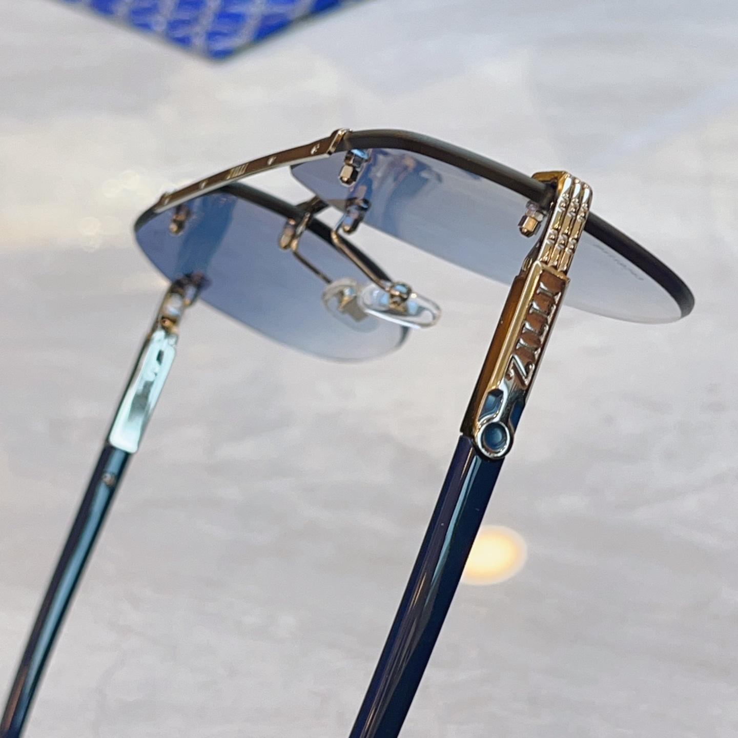 ，【ZEIZ*】蔡*司新款太阳镜，MODEL：ZI80127，SIZE：62口15-143