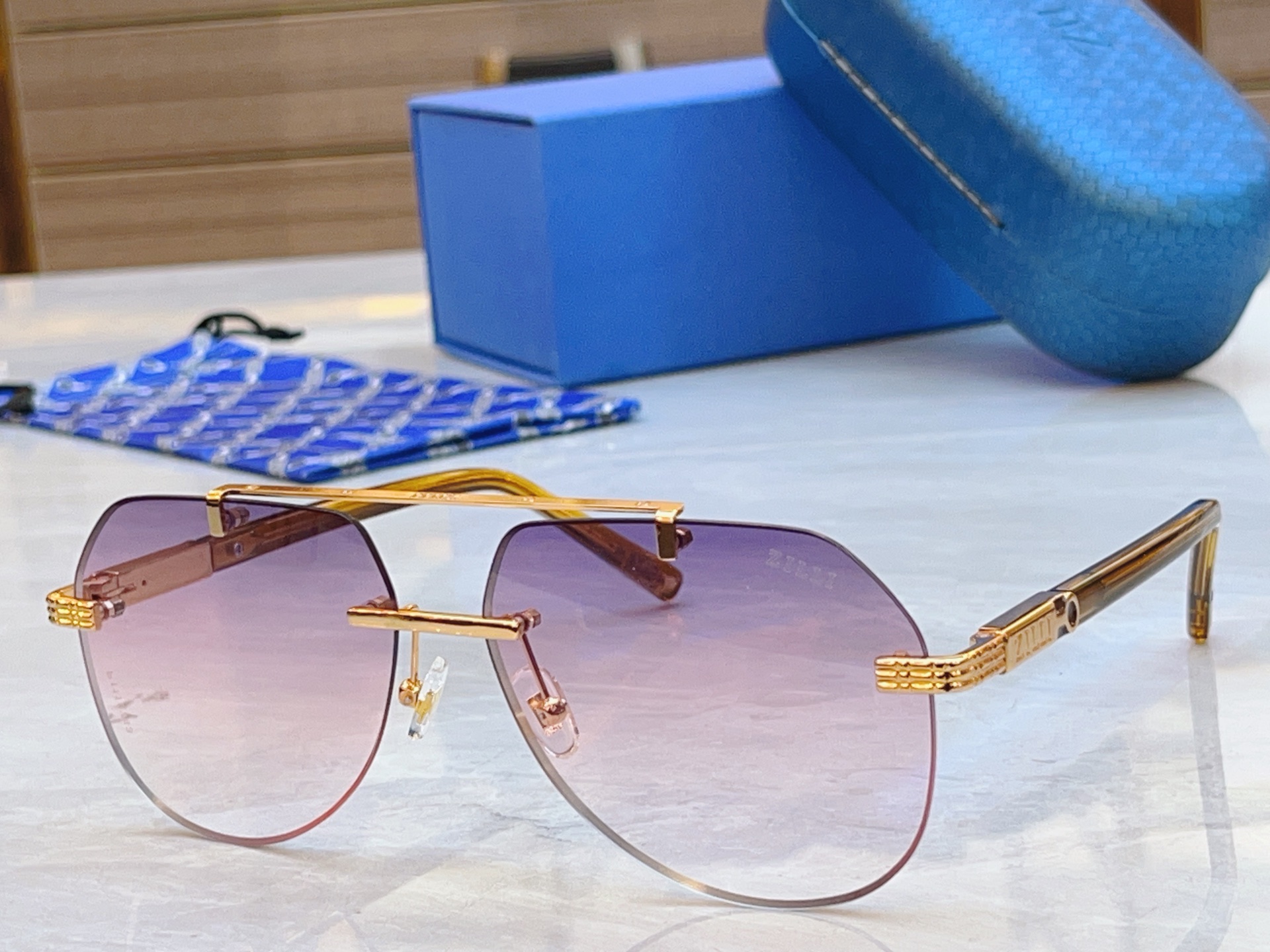 ，【ZEIZ*】蔡*司新款太阳镜，MODEL：ZI80127，SIZE：62口15-143