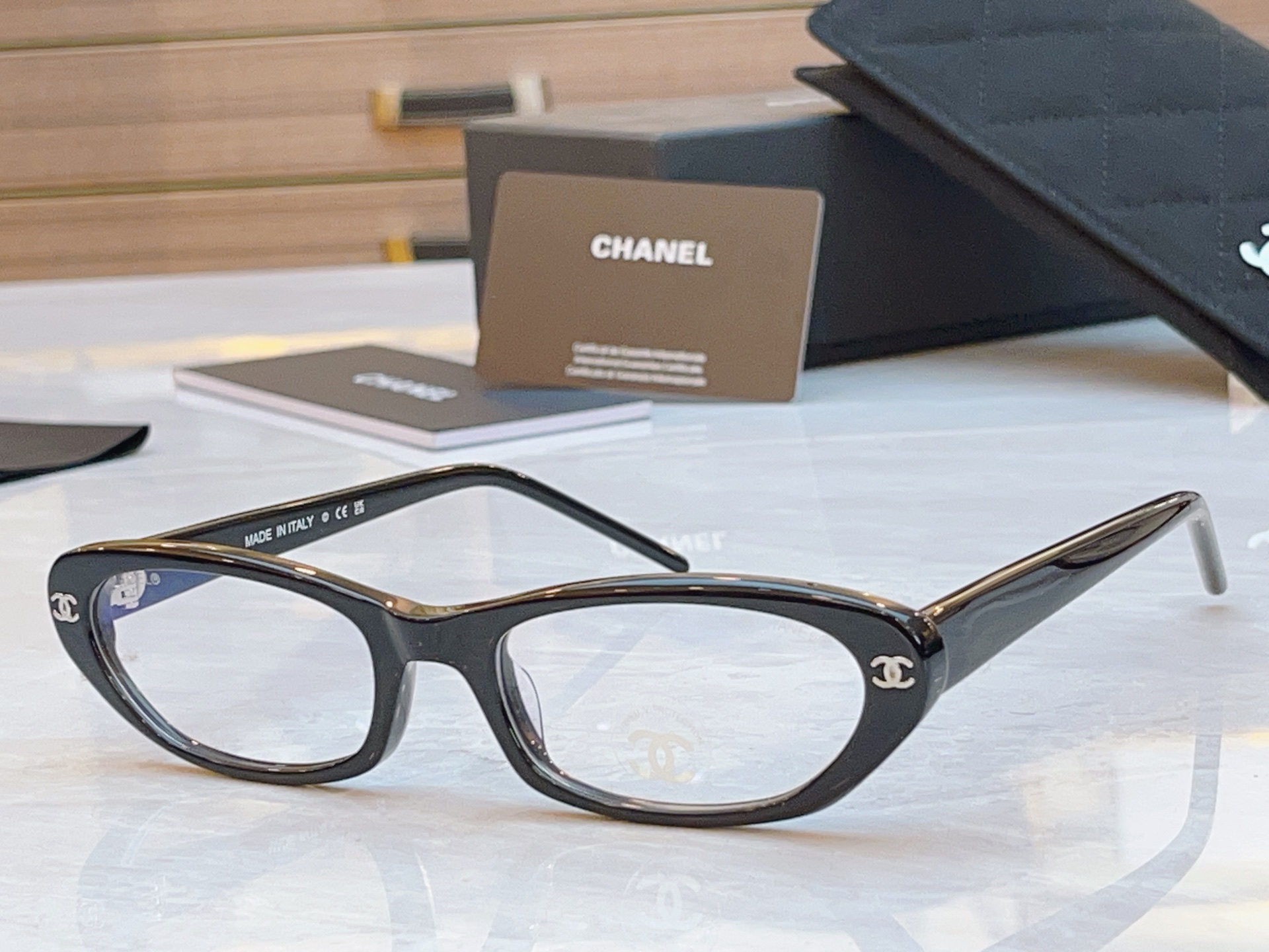 ，【CHAN*】香奈*儿新款太阳镜，
MODEL：Vintage02，SIZE：56口20-140