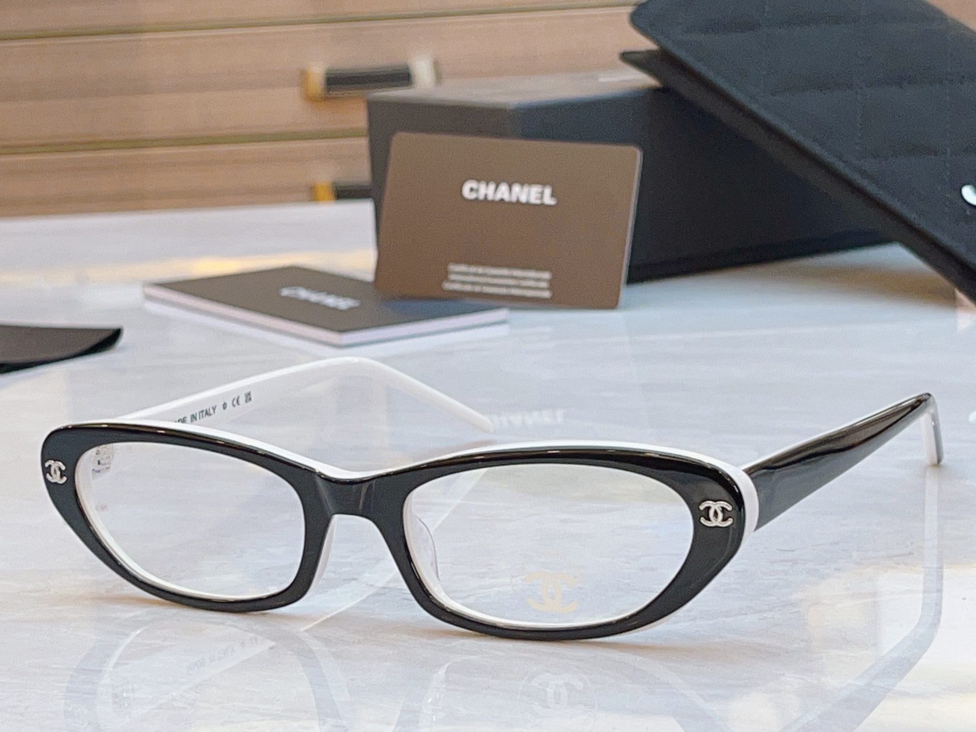 ，【CHAN*】香奈*儿新款太阳镜，
MODEL：Vintage02，SIZE：56口20-140