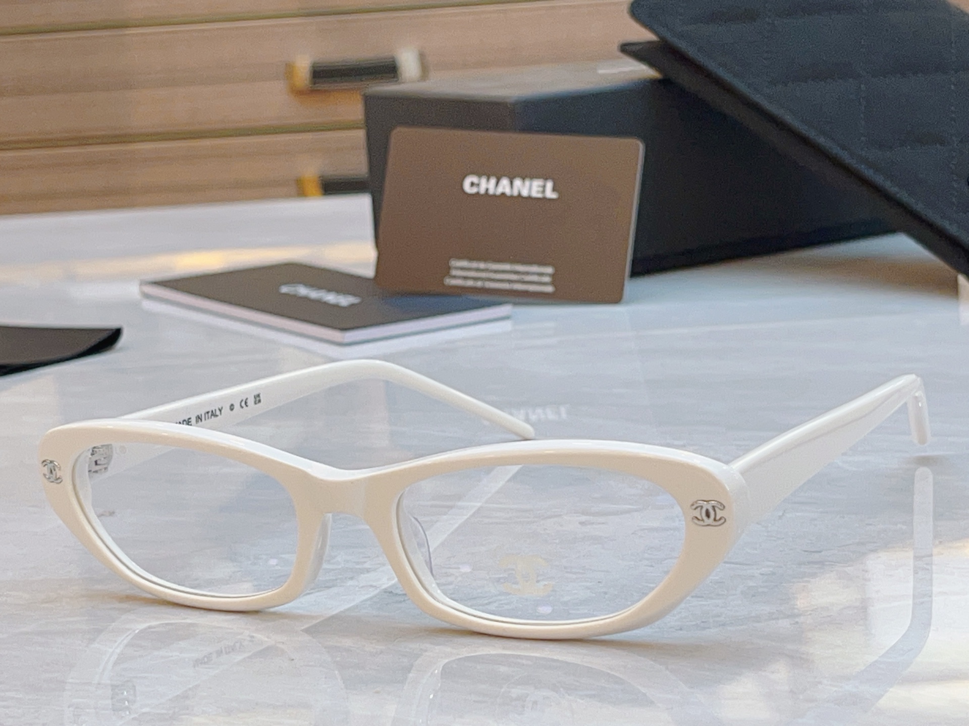 ，【CHAN*】香奈*儿新款太阳镜，
MODEL：Vintage02，SIZE：56口20-140