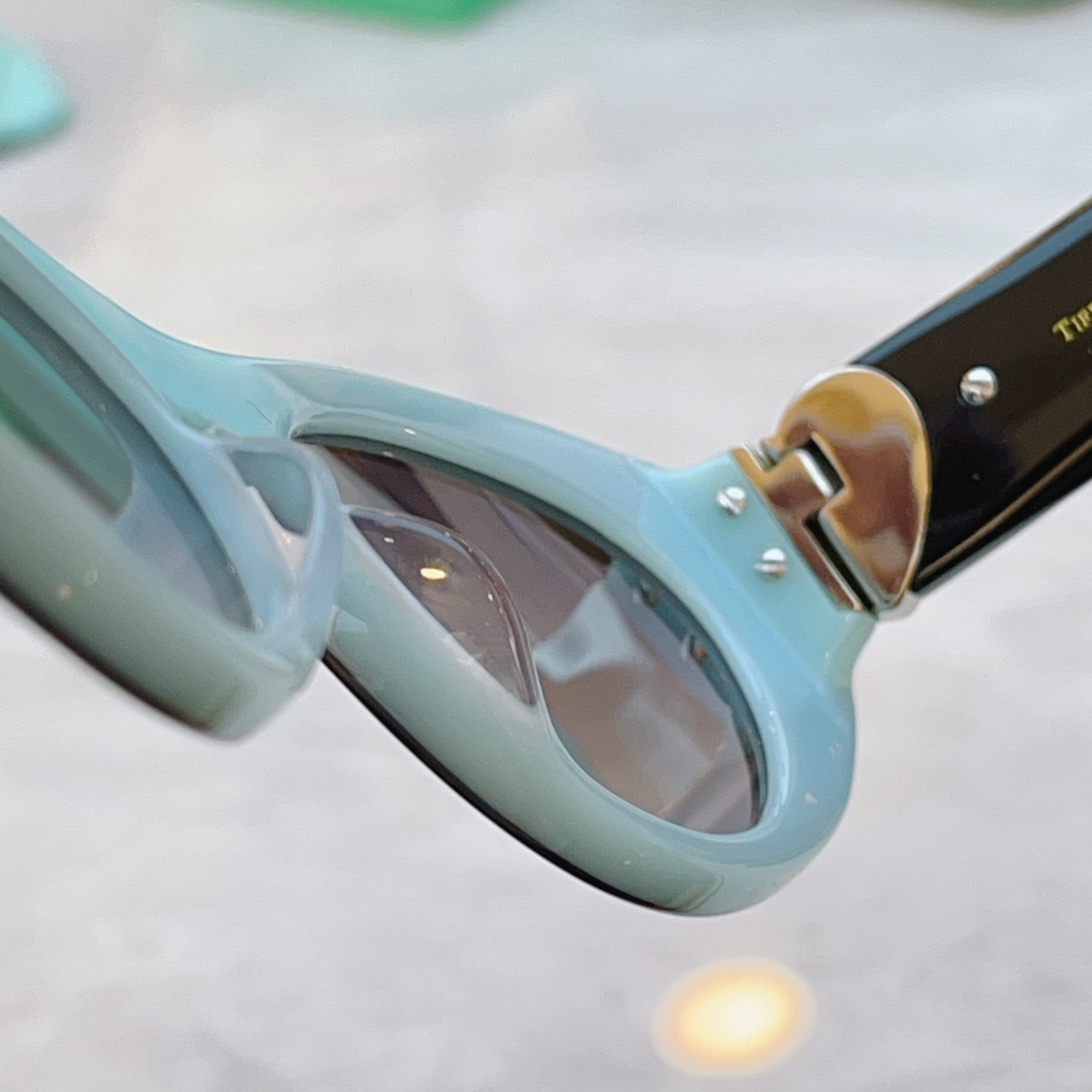 ，【Tiffany & Co.】蒂芙*尼新款太阳镜，Mod：TF4222U，Size：56口17-140