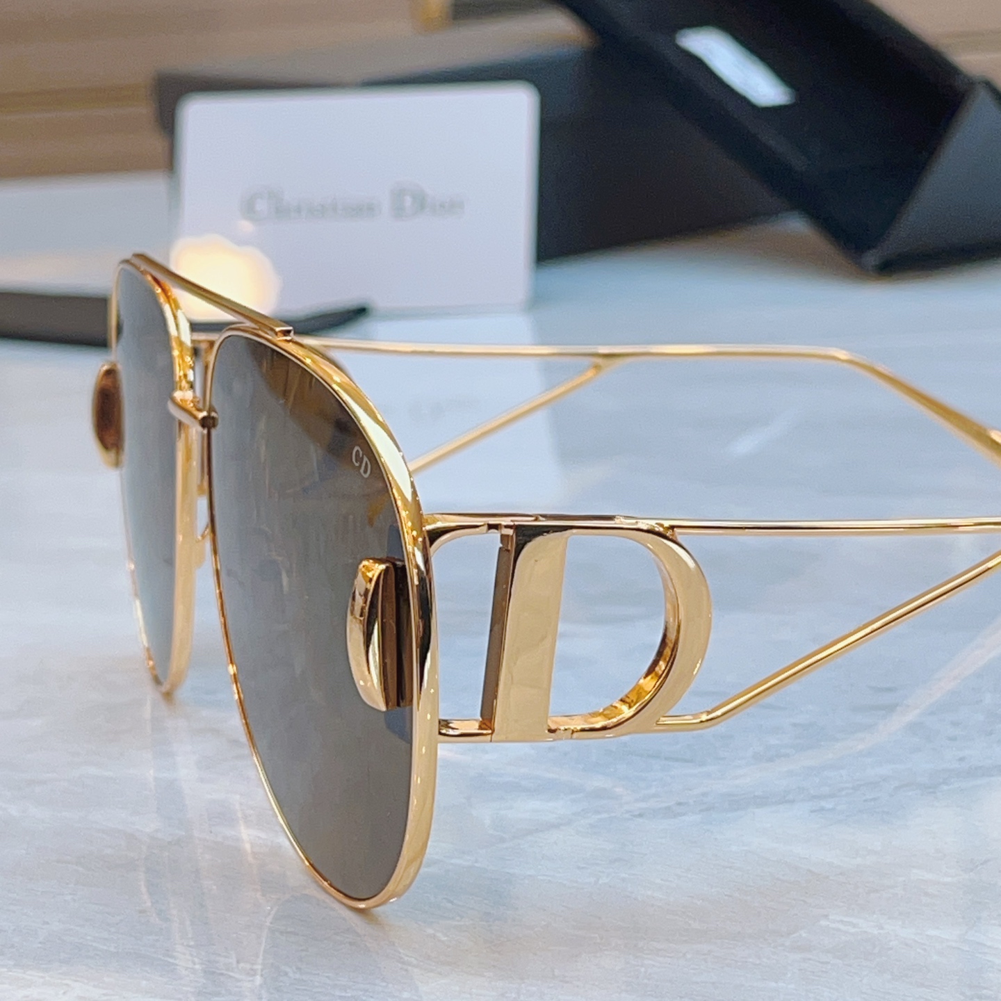 ，【DIO* 】迪*奥新款太阳镜，
MODEL：DSGTA44UCR，SIZE：65口16-140