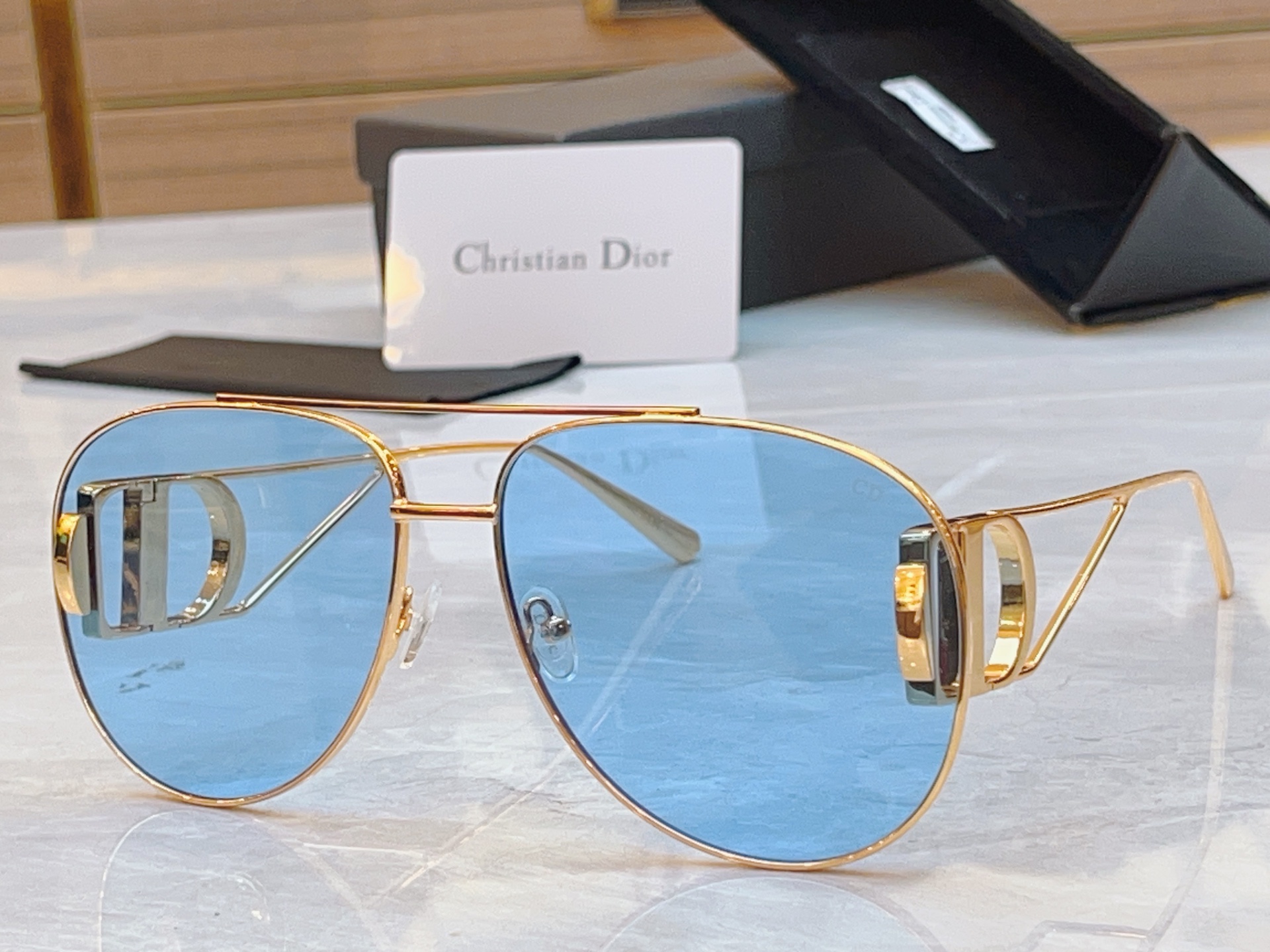 ，【DIO* 】迪*奥新款太阳镜，
MODEL：DSGTA44UCR，SIZE：65口16-140