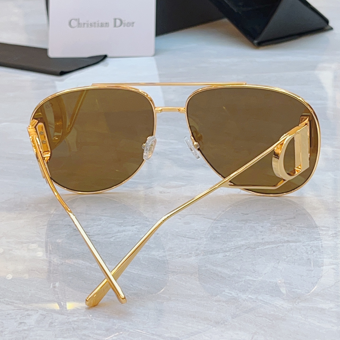 ，【DIO* 】迪*奥新款太阳镜，
MODEL：DSGTA44UCR，SIZE：65口16-140