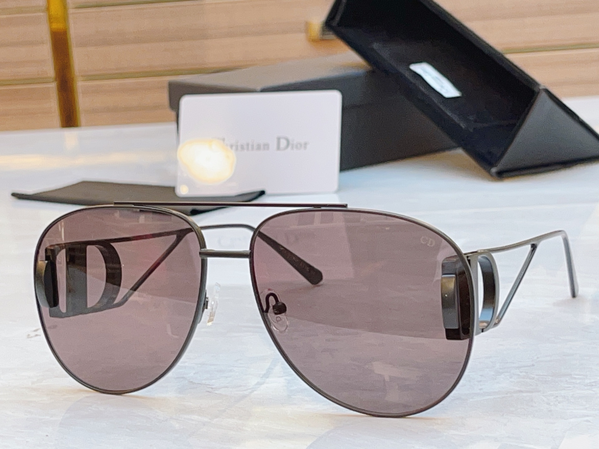 ，【DIO* 】迪*奥新款太阳镜，
MODEL：DSGTA44UCR，SIZE：65口16-140