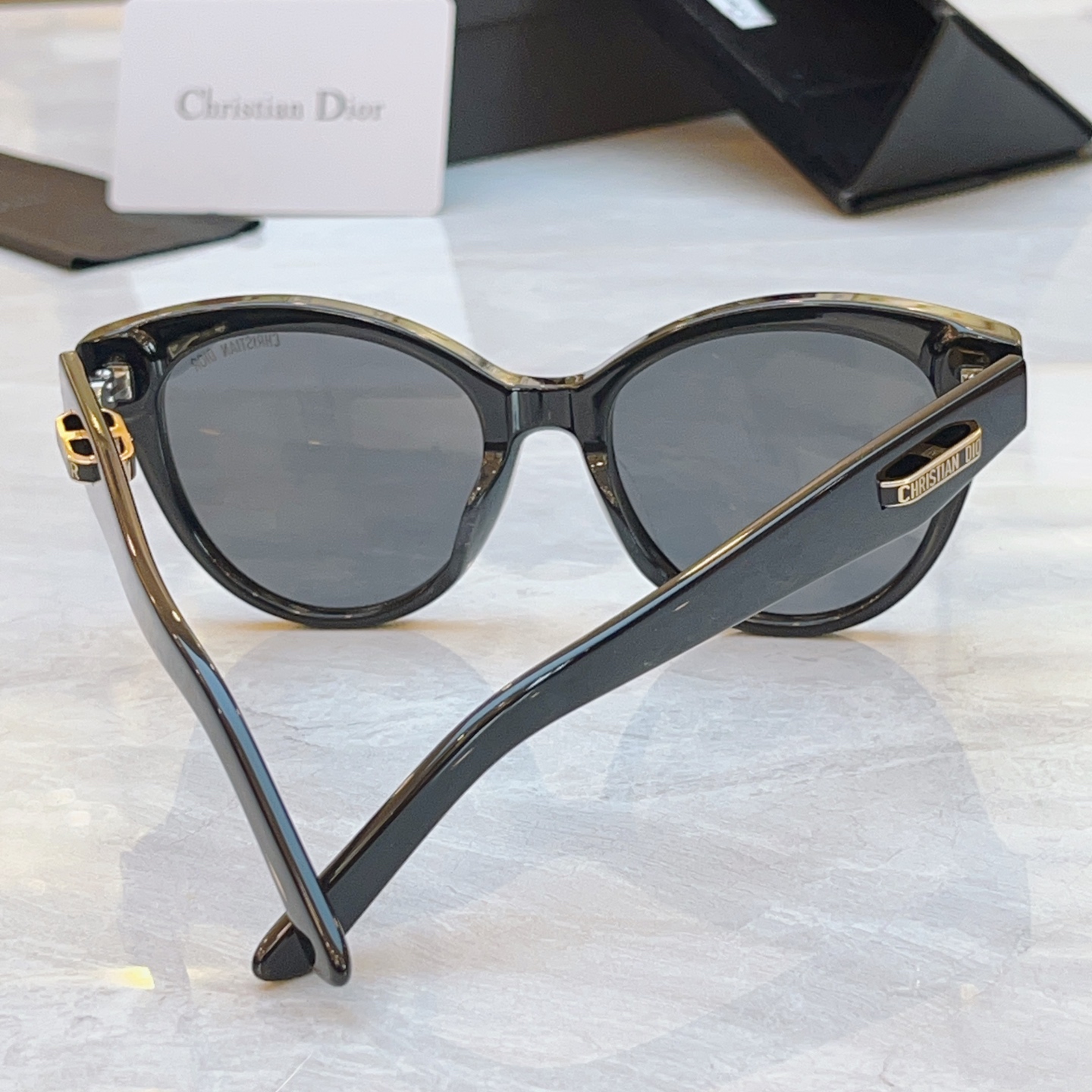 ，【DIO* 】迪*奥新款太阳镜，
MODEL：DIORCDIORO B2I，SIZE：51口18-14