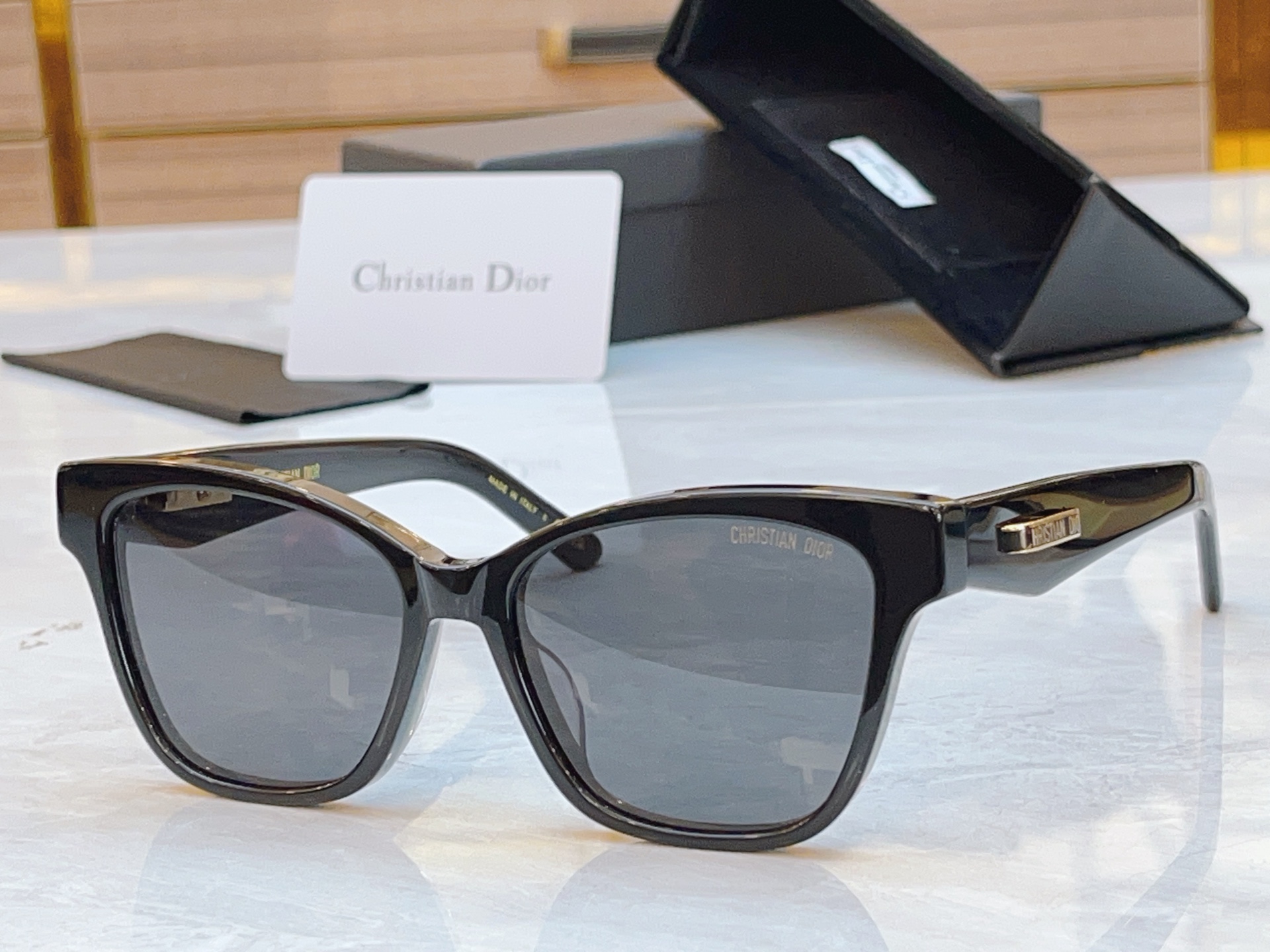 ，【DIO* 】迪*奥新款太阳镜，MODEL：DIORCDIORO S4I，SIZE：53口16-140