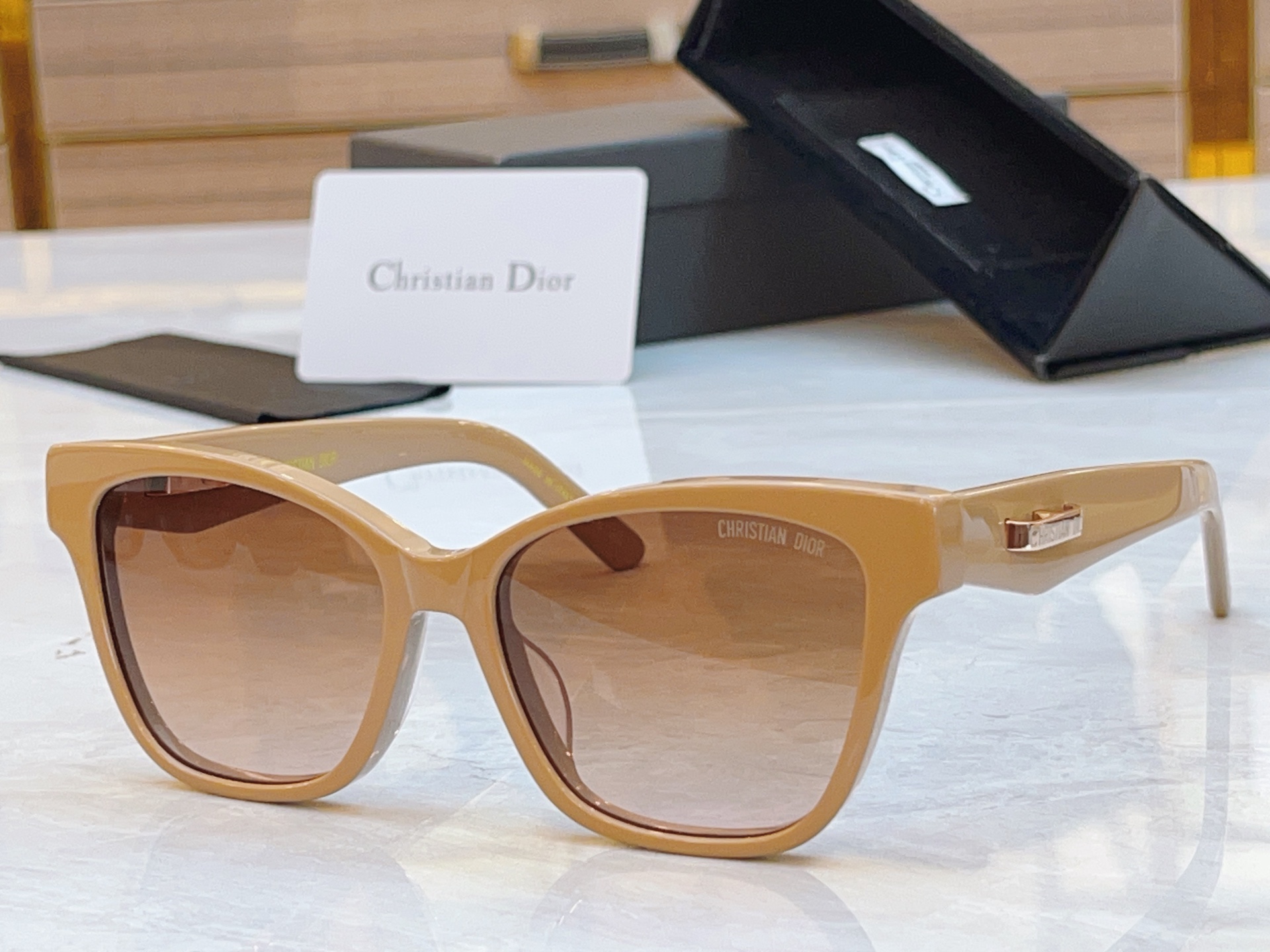 ，【DIO* 】迪*奥新款太阳镜，MODEL：DIORCDIORO S4I，SIZE：53口16-140