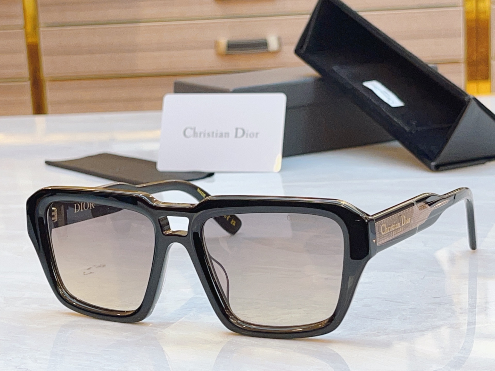NO:373960,,【DIO*】Di*Ao new sunglasses, MODELChrisrian DIOR LabeIR2F, SIZE56-port 19-145 glasses sunglasses sunglasses, glasses, dior19860909,【DIO*】迪*奥新款太阳镜, MODELChrisrian DIOR LabeIR2F,SIZE56口19-145眼镜墨镜太阳镜,眼镜,dior,glasses