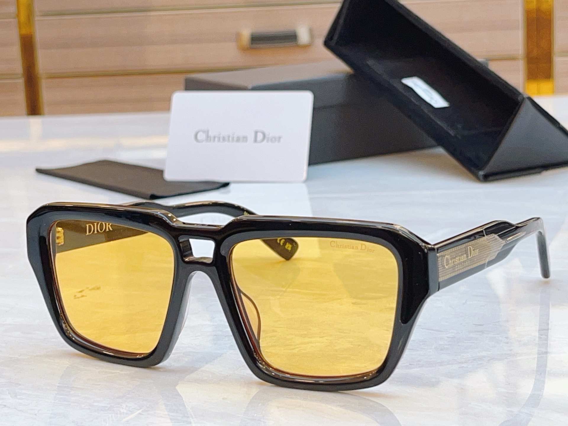 ，【DIO* 】迪*奥新款太阳镜，MODEL：Chrisrian DIOR LabeIR2F，SIZE：