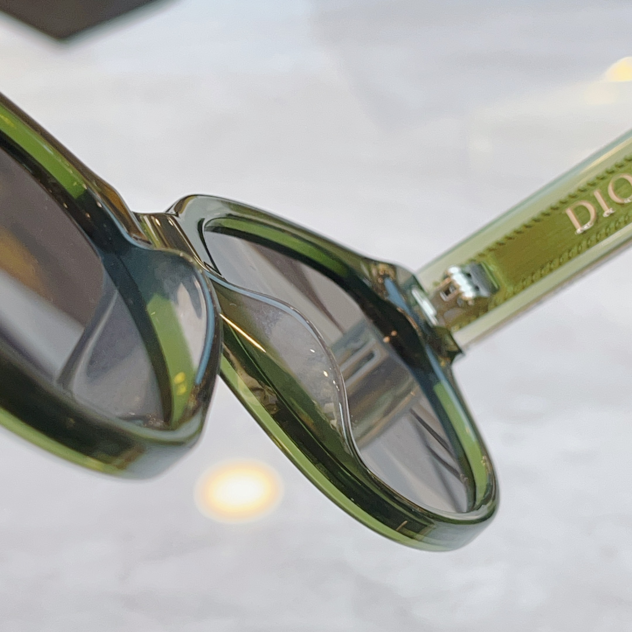 ，【DIO* 】迪*奥新款太阳镜，
MODEL：Chrisrian DIOR LabeI R1F，SIZ