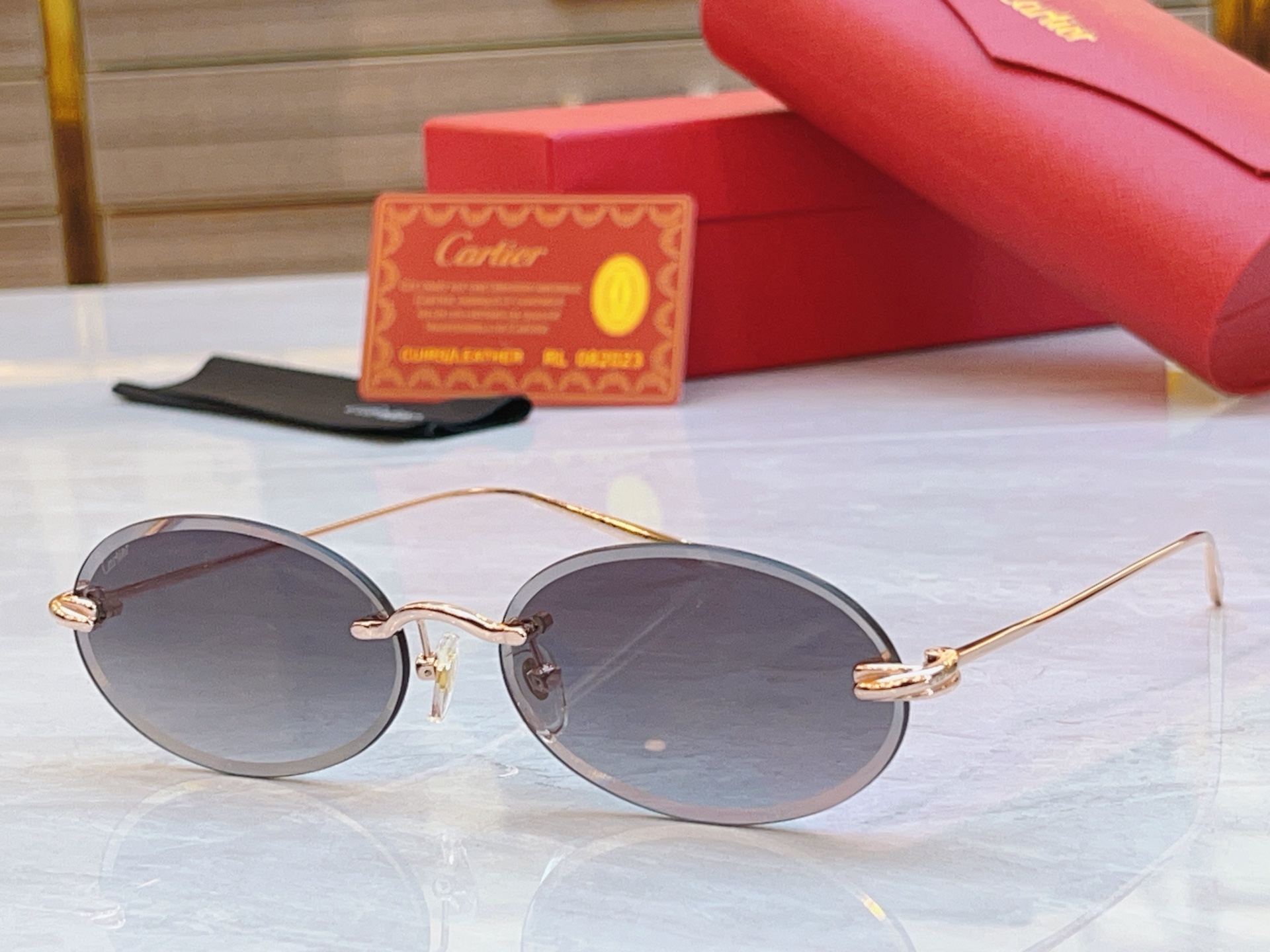 太阳 变色，【CARTIE*】卡地*亚新款太阳镜，CT0565S，size 58口17-140
