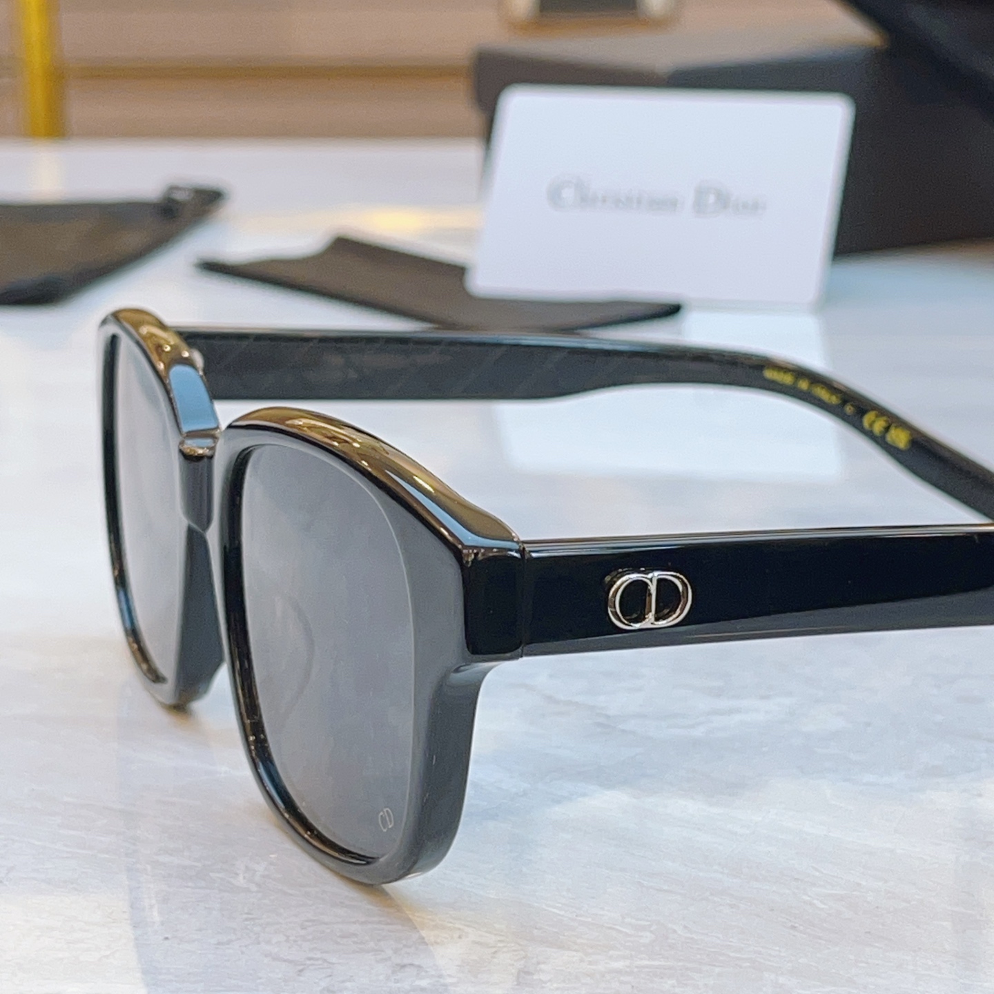 ，【DIO* 】迪*奥新款太阳镜，
MODEL：CD lcon S4F，SIZE：53口20-145