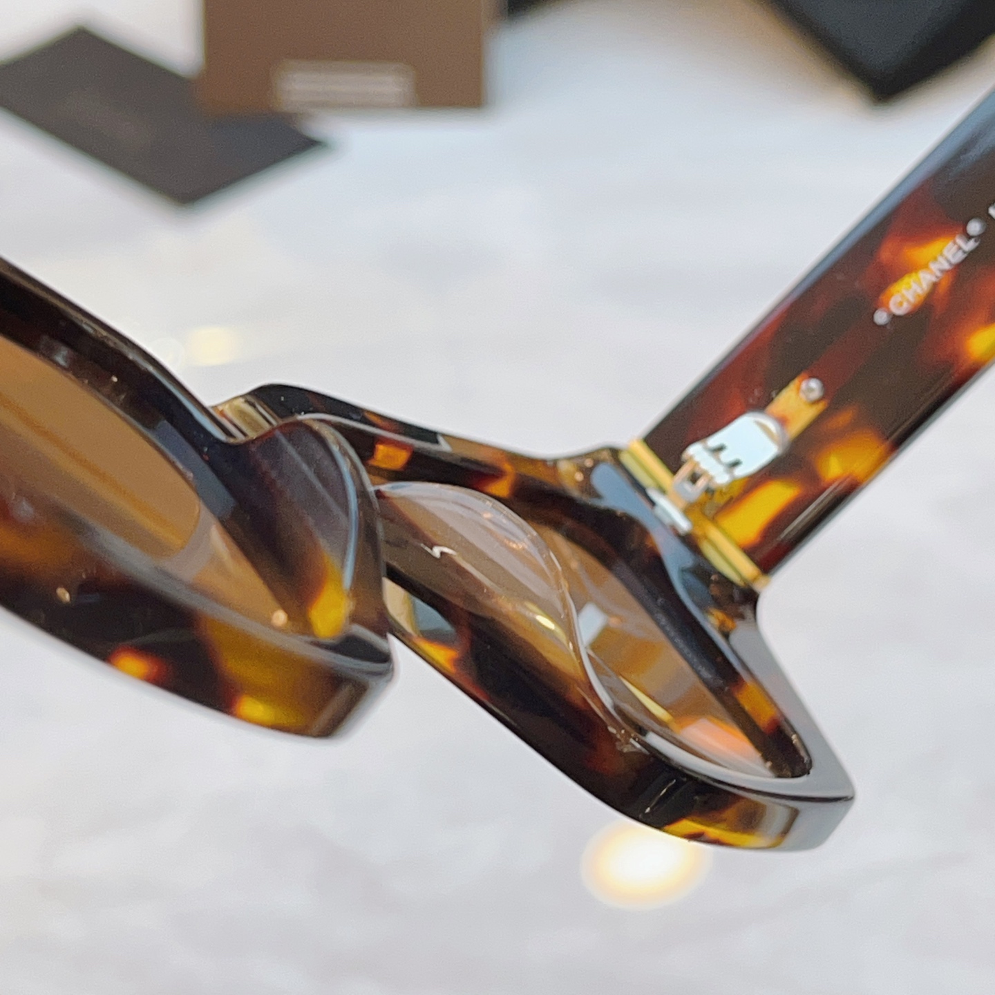 ，【CHAN*】香奈*儿新款太阳镜，
MODEL：CH5116，SIZE：54口18-145