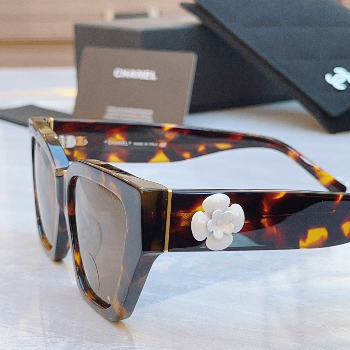 ，【CHAN*】香奈*儿新款太阳镜，
MODEL：CH5116，SIZE：54口18-145