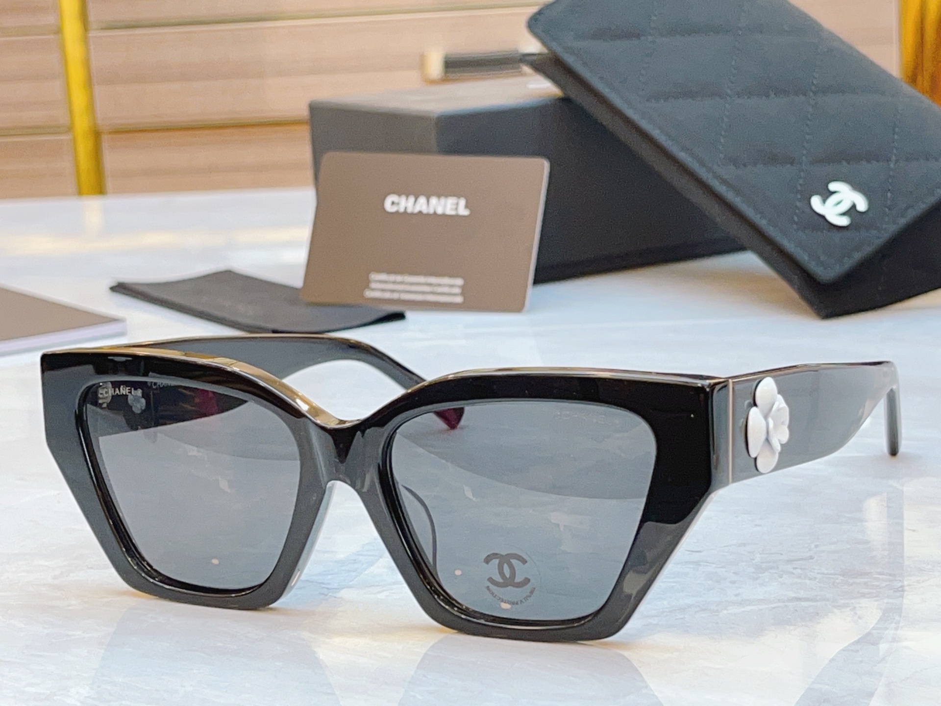 ，【CHAN*】香奈*儿新款太阳镜，
MODEL：CH5116，SIZE：54口18-145